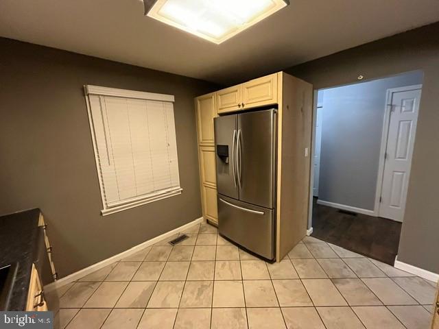 HARLAN SQUARE CONDOMINIUMS - Residential Lease