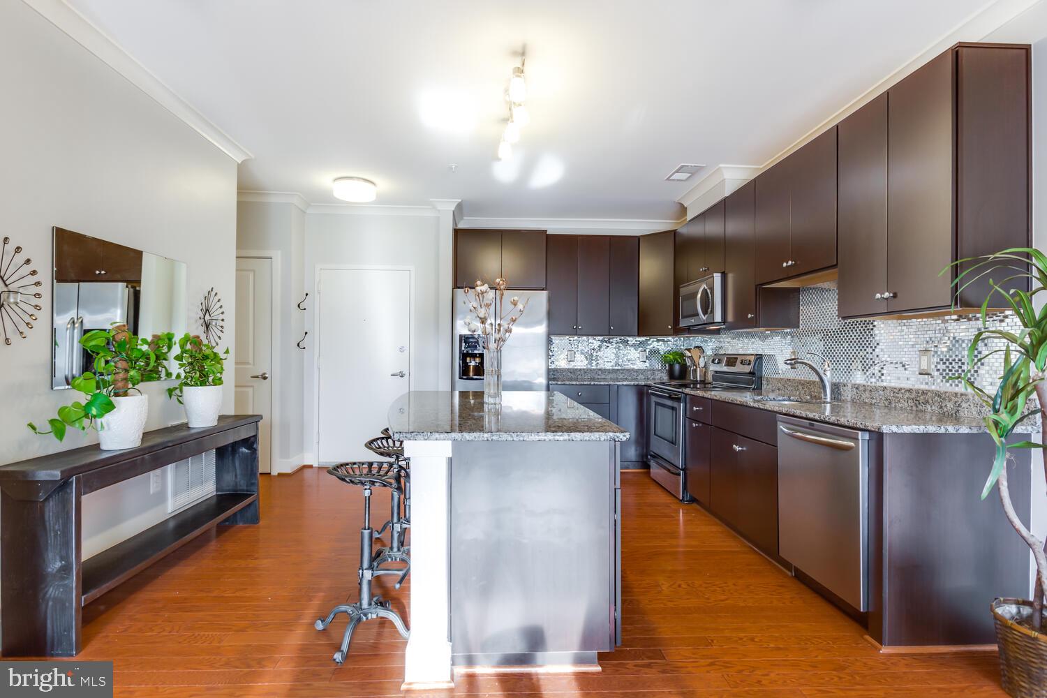 OLD TOWN COMMONS - Residential Lease