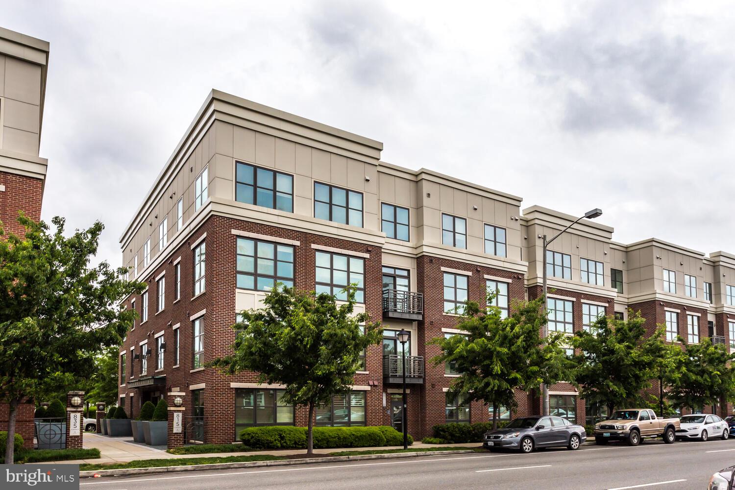 OLD TOWN COMMONS - Residential Lease