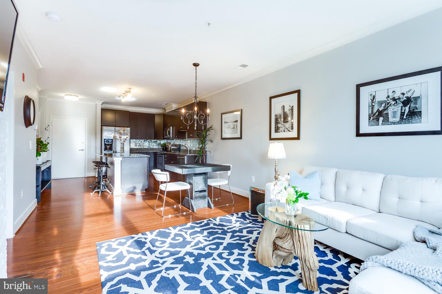 OLD TOWN COMMONS - Residential Lease