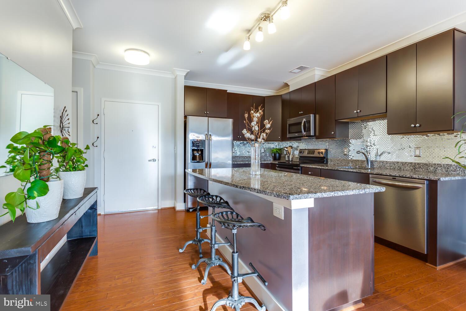 OLD TOWN COMMONS - Residential Lease
