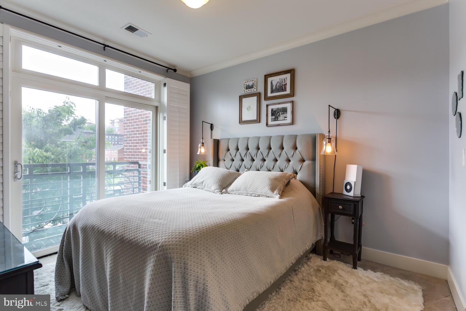 OLD TOWN COMMONS - Residential Lease