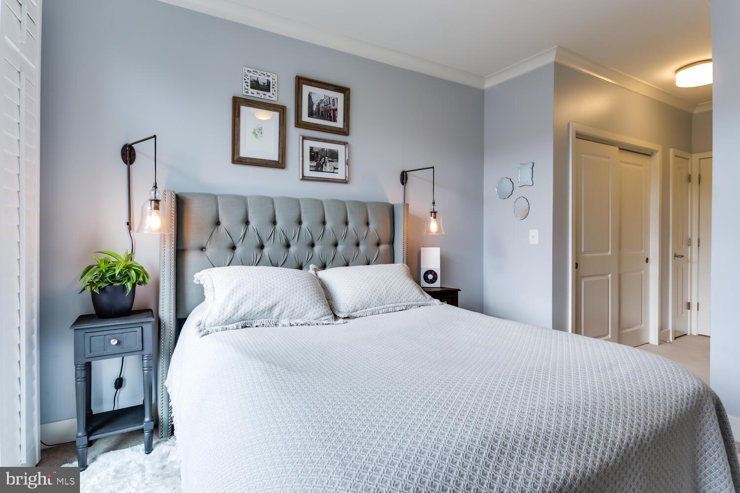 OLD TOWN COMMONS - Residential Lease