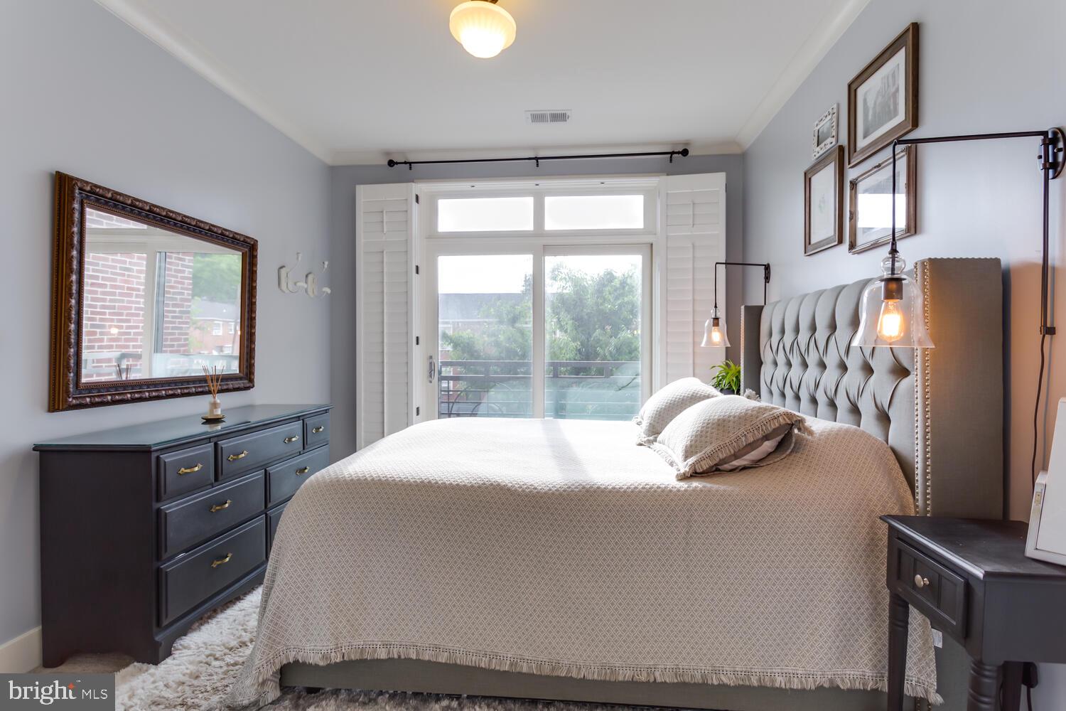 OLD TOWN COMMONS - Residential Lease