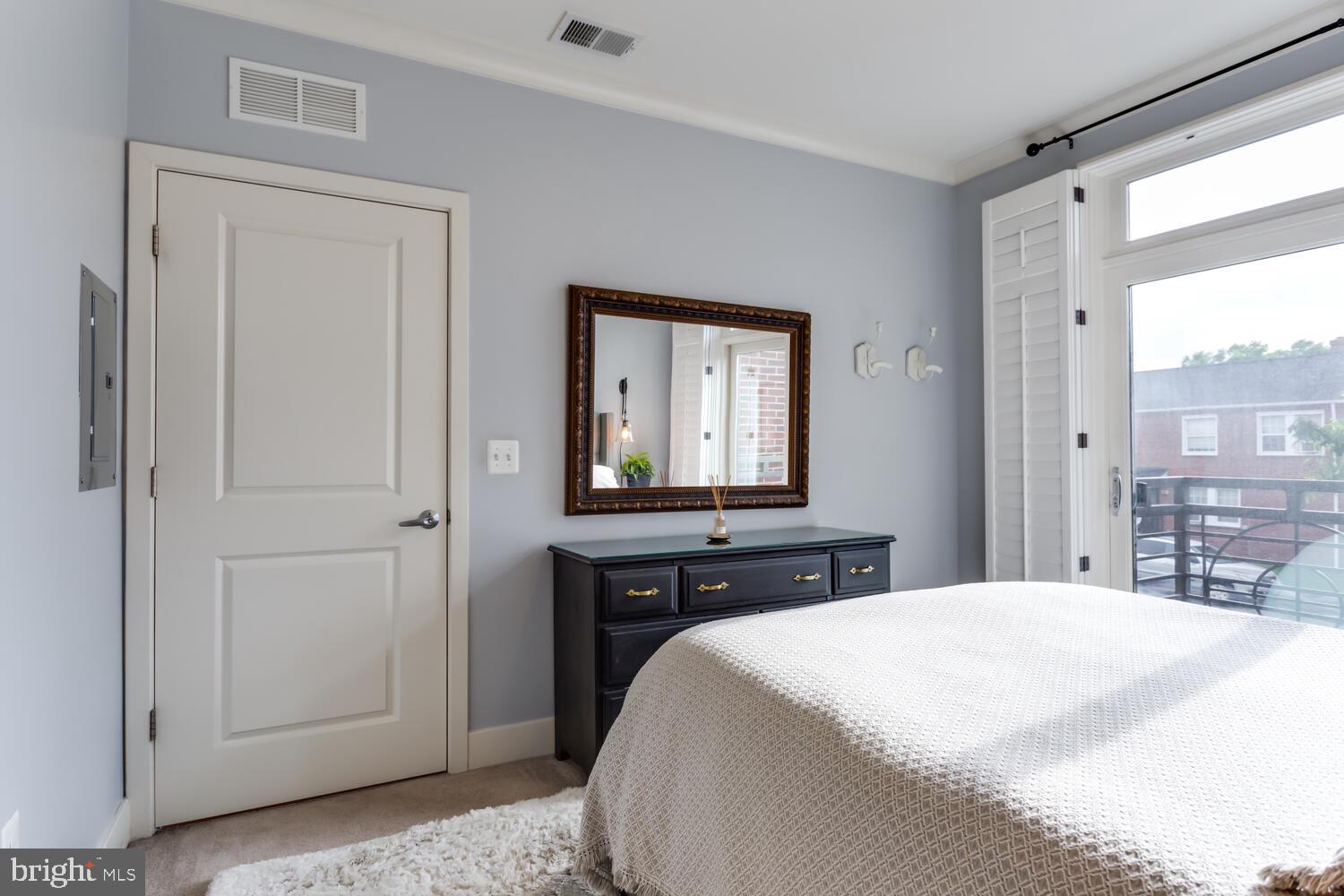 OLD TOWN COMMONS - Residential Lease