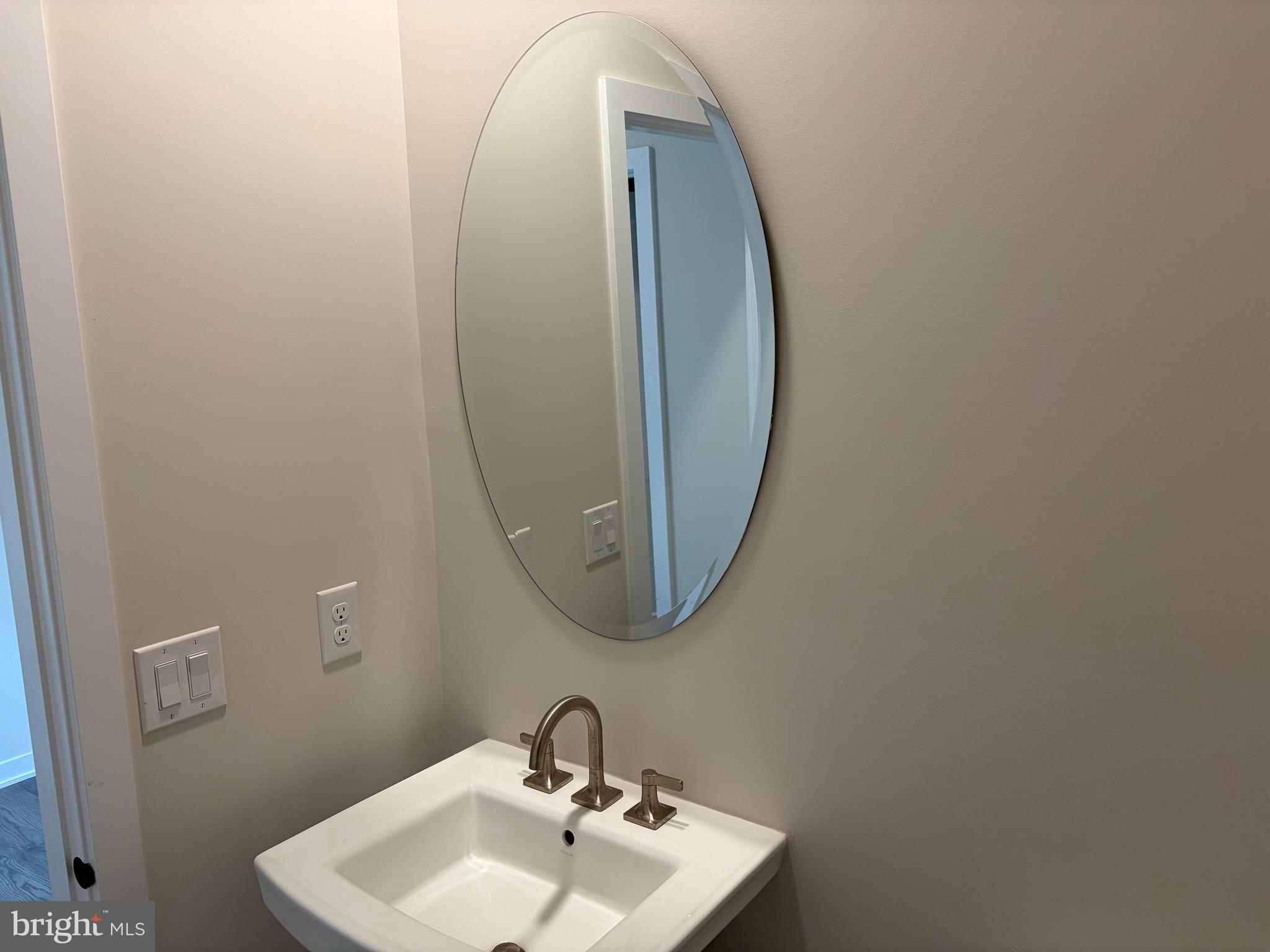 STONEBROOK AT UPPER MERION - Residential Lease