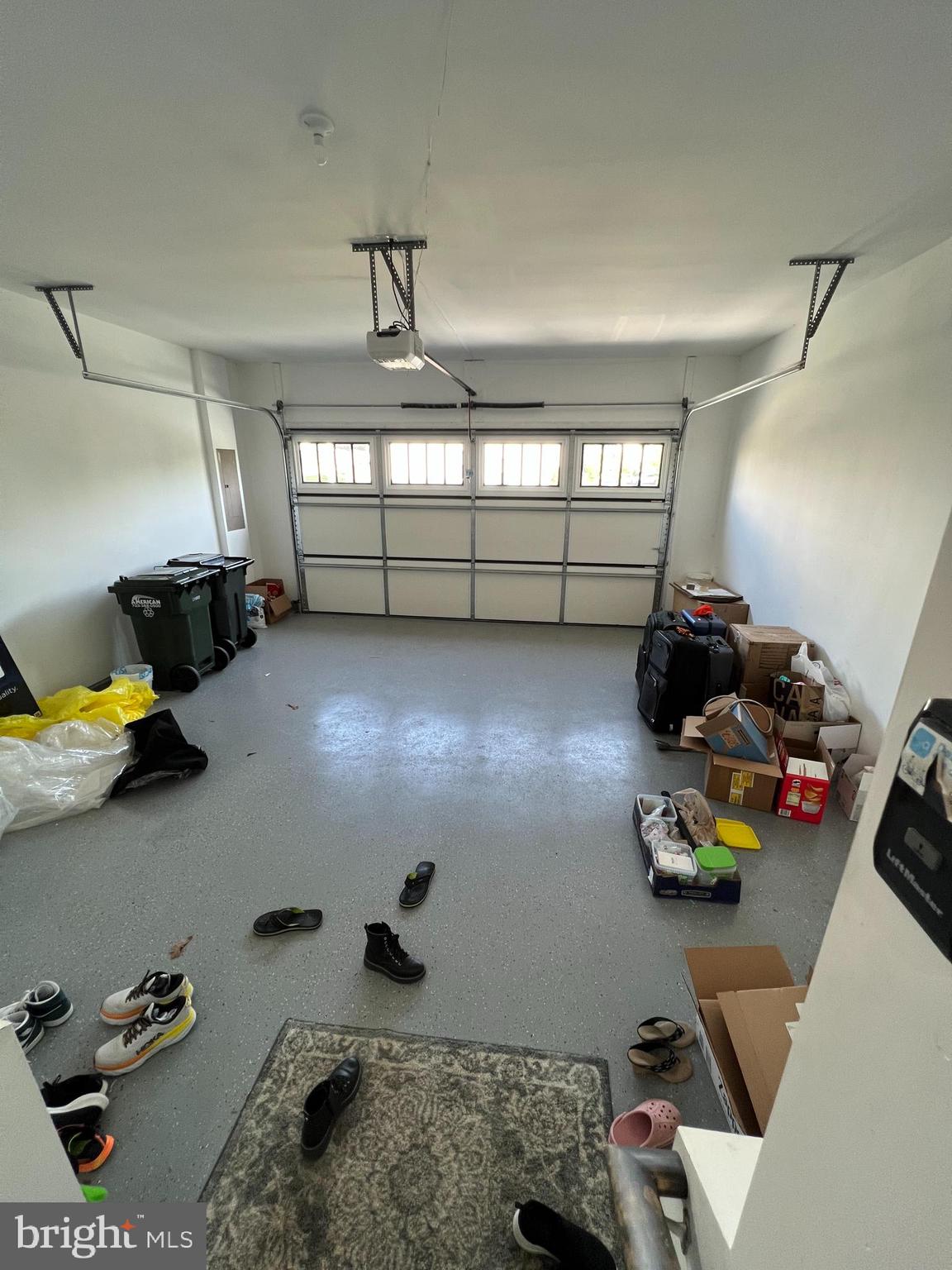 SOUTH RIDING - Residential Lease