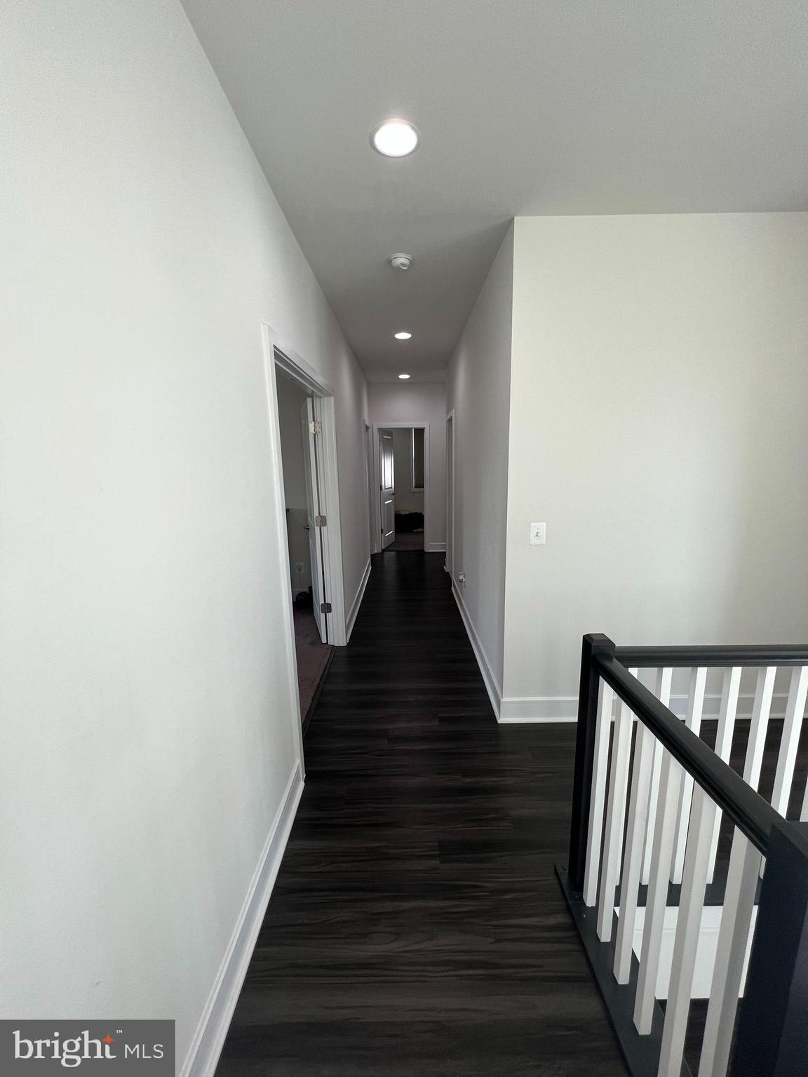 SOUTH RIDING - Residential Lease