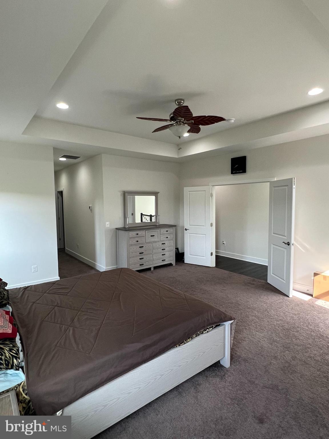 SOUTH RIDING - Residential Lease