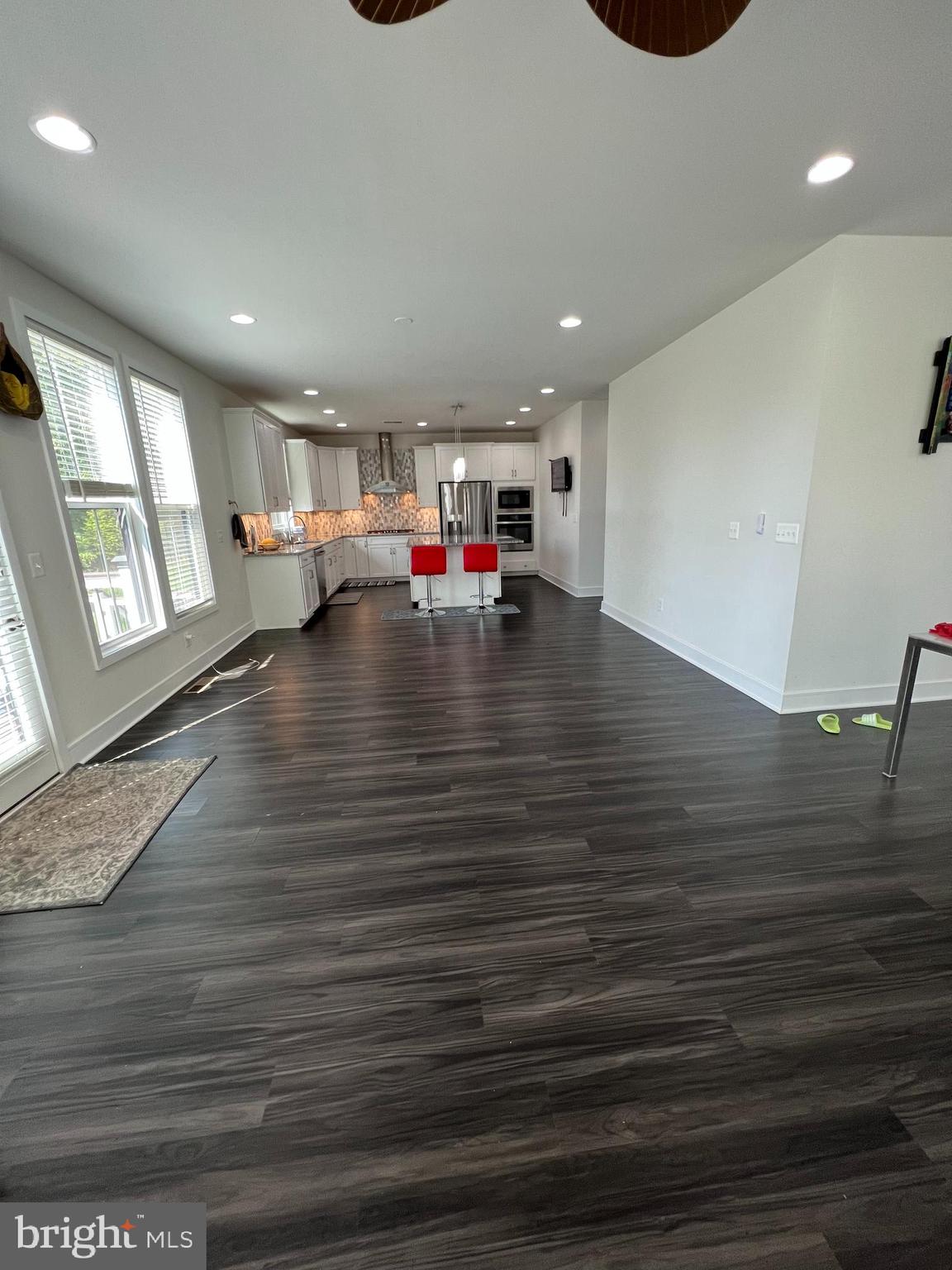 SOUTH RIDING - Residential Lease