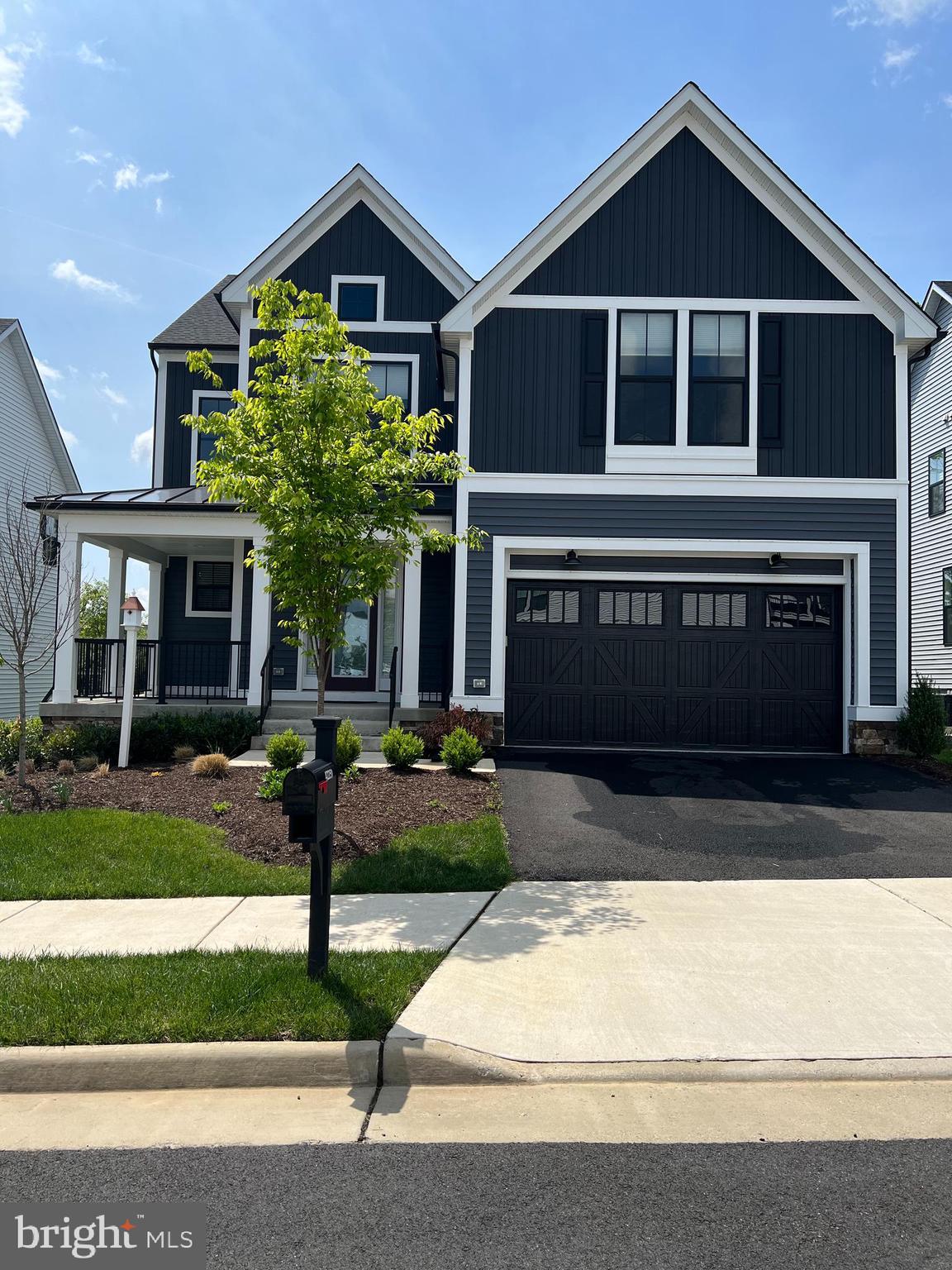 SOUTH RIDING - Residential Lease