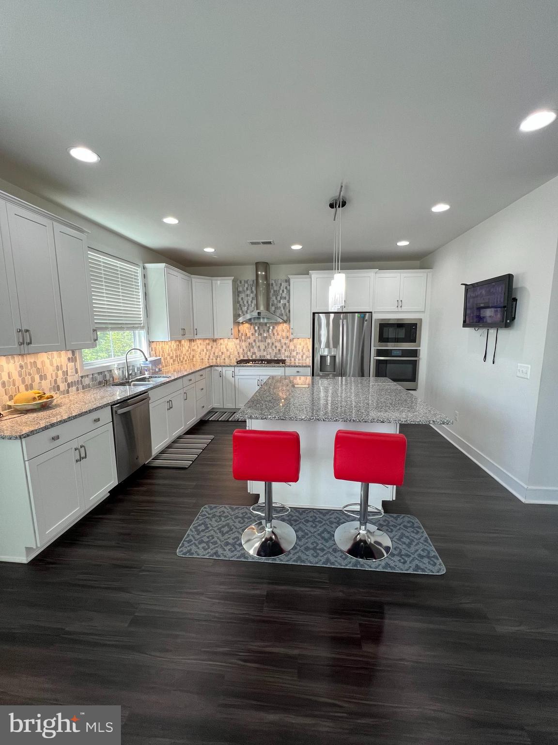 SOUTH RIDING - Residential Lease