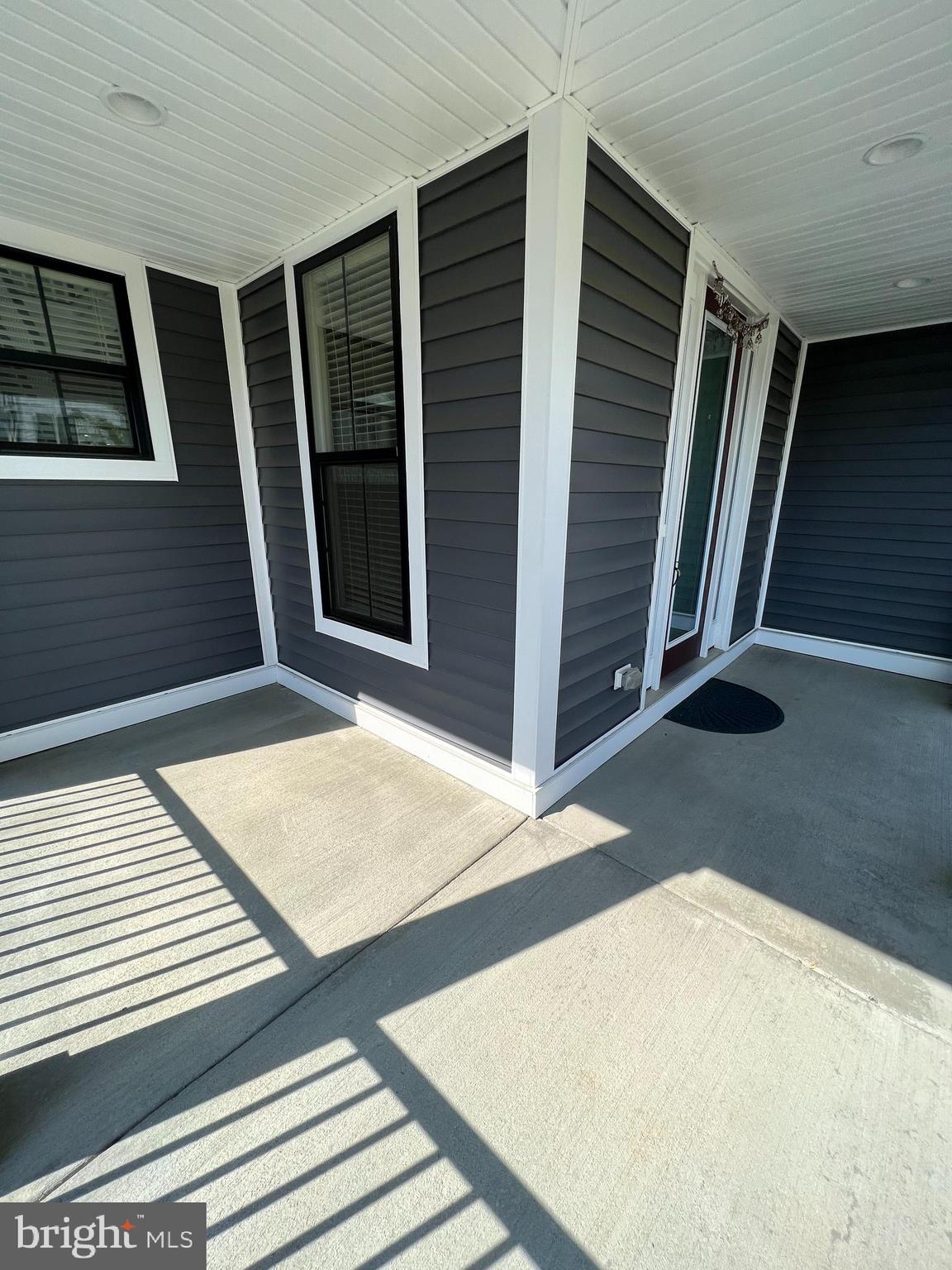 SOUTH RIDING - Residential Lease