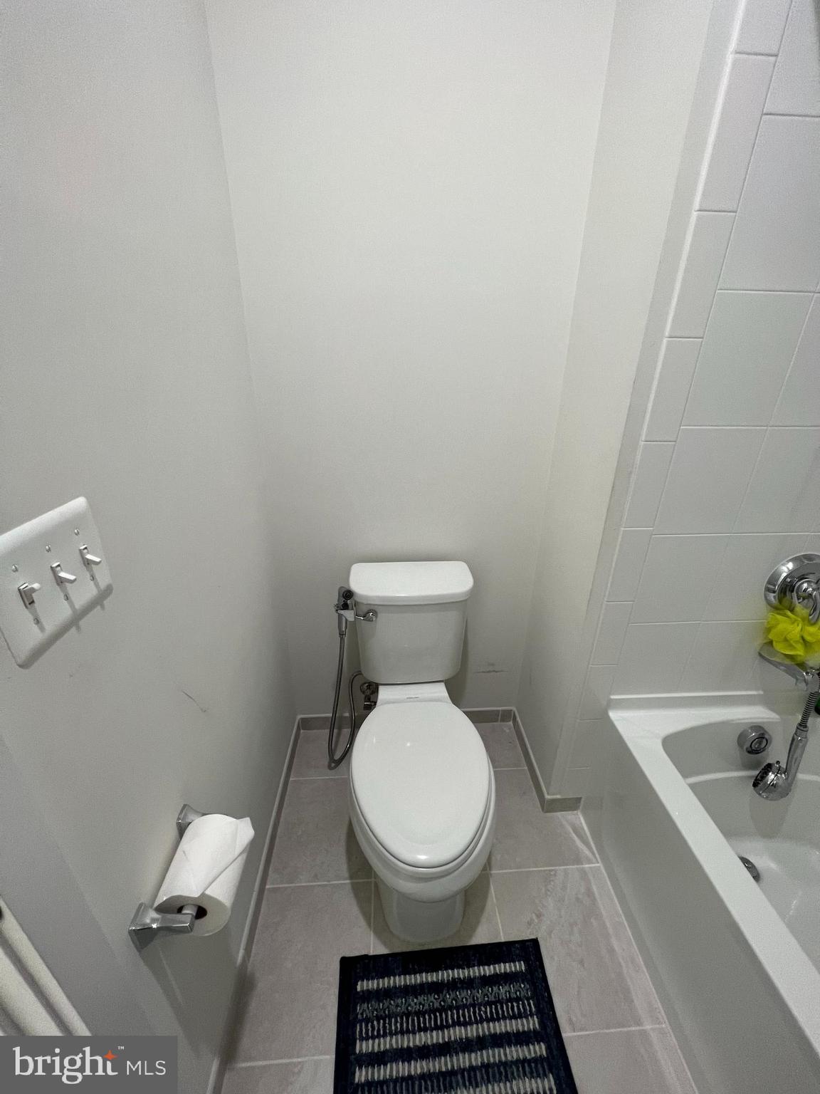 SOUTH RIDING - Residential Lease