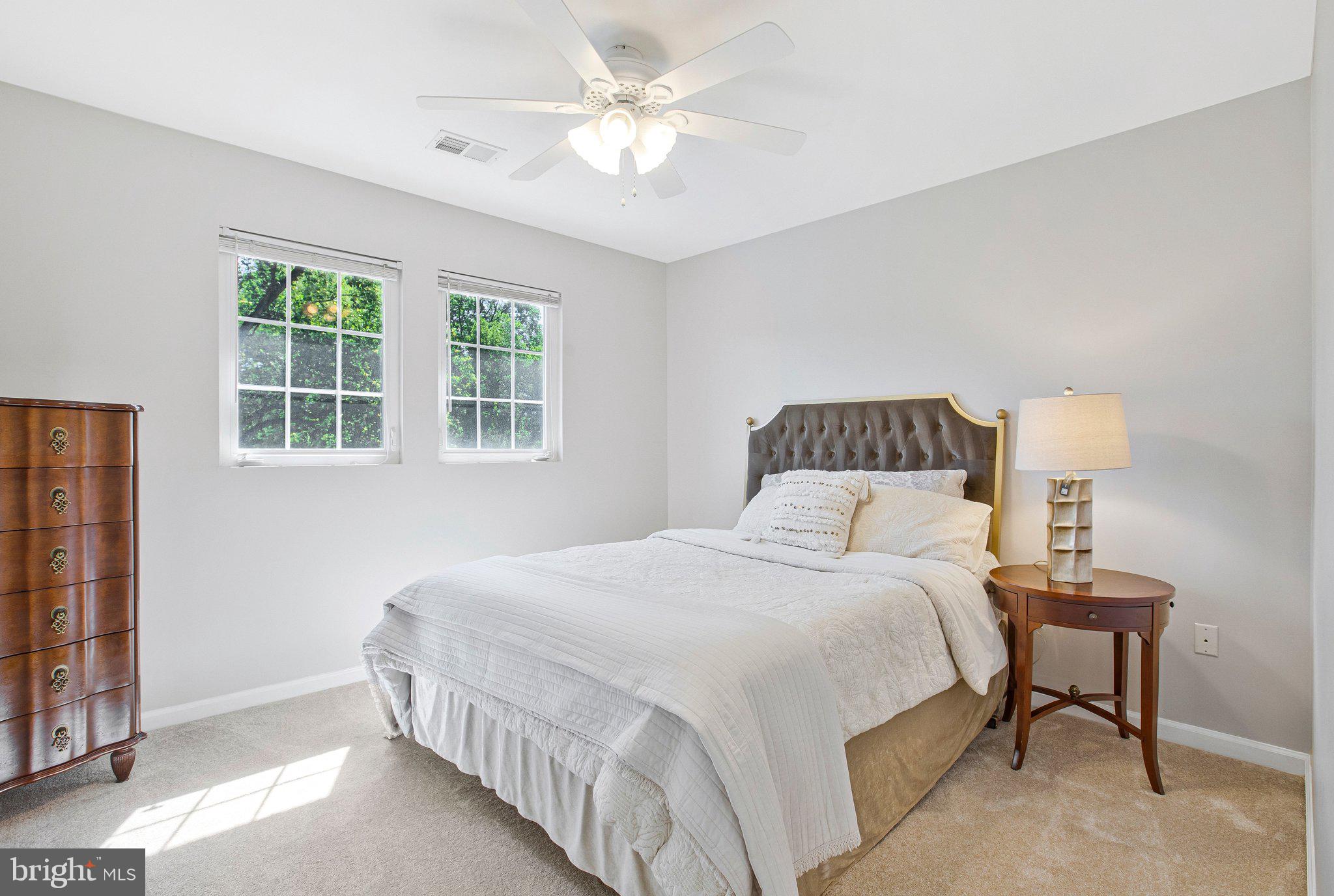 JONATHANS DELIGHT - Residential