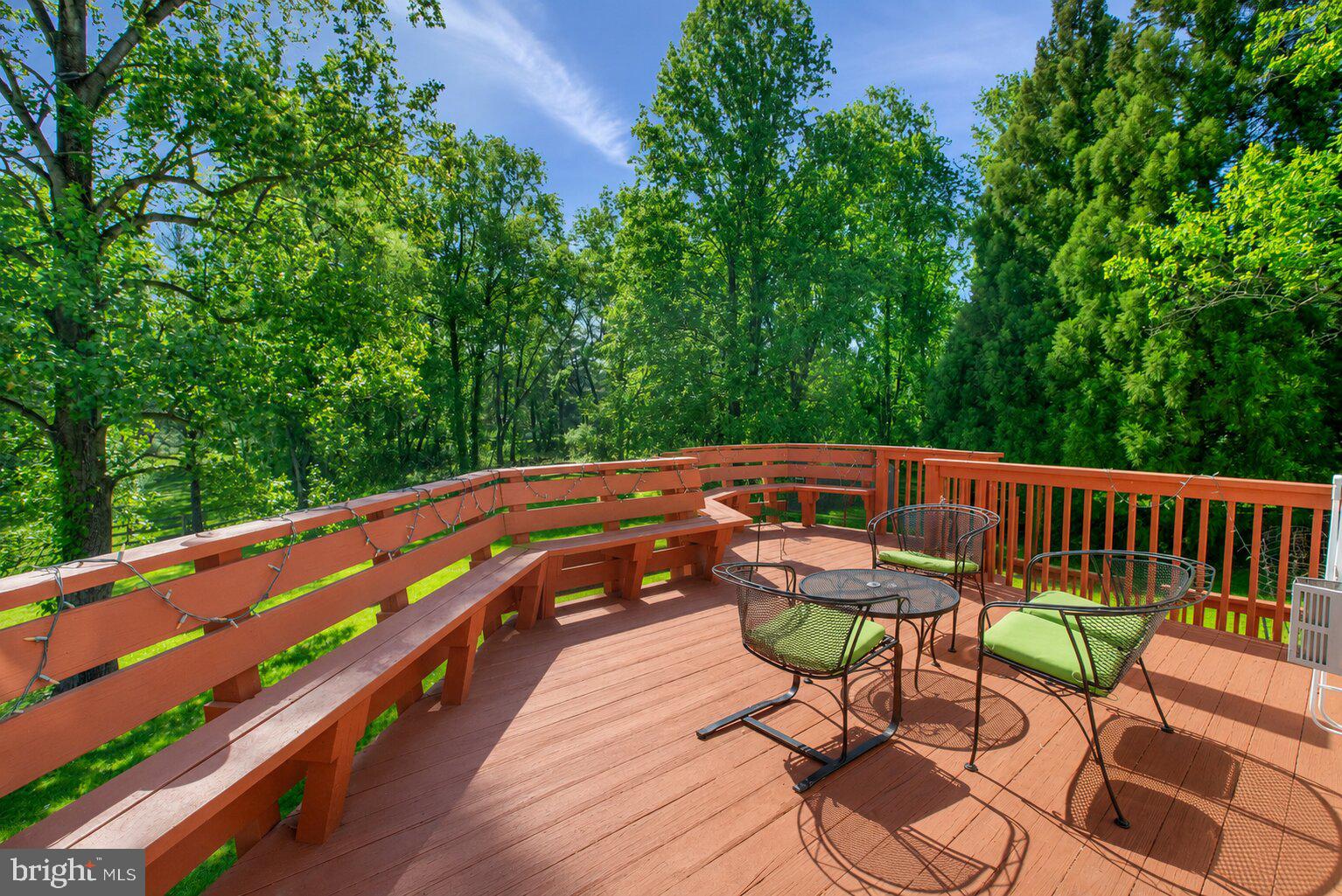 JONATHANS DELIGHT - Residential