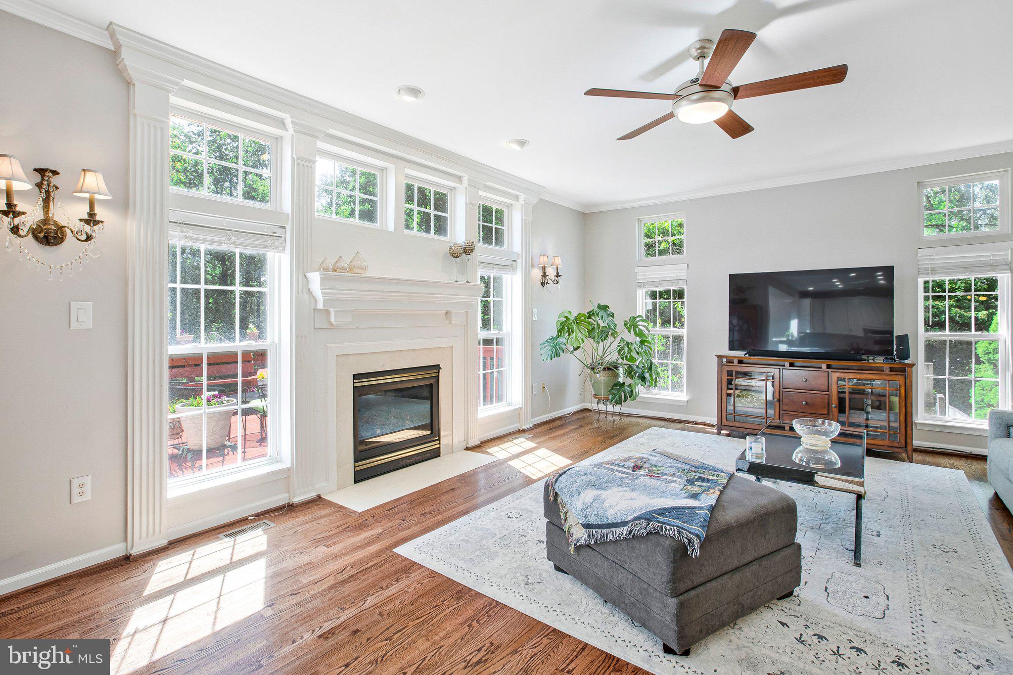 JONATHANS DELIGHT - Residential