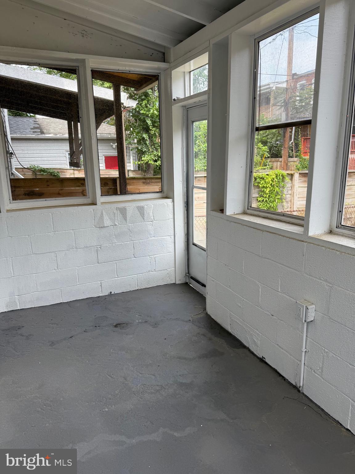 WINCHESTER - Residential