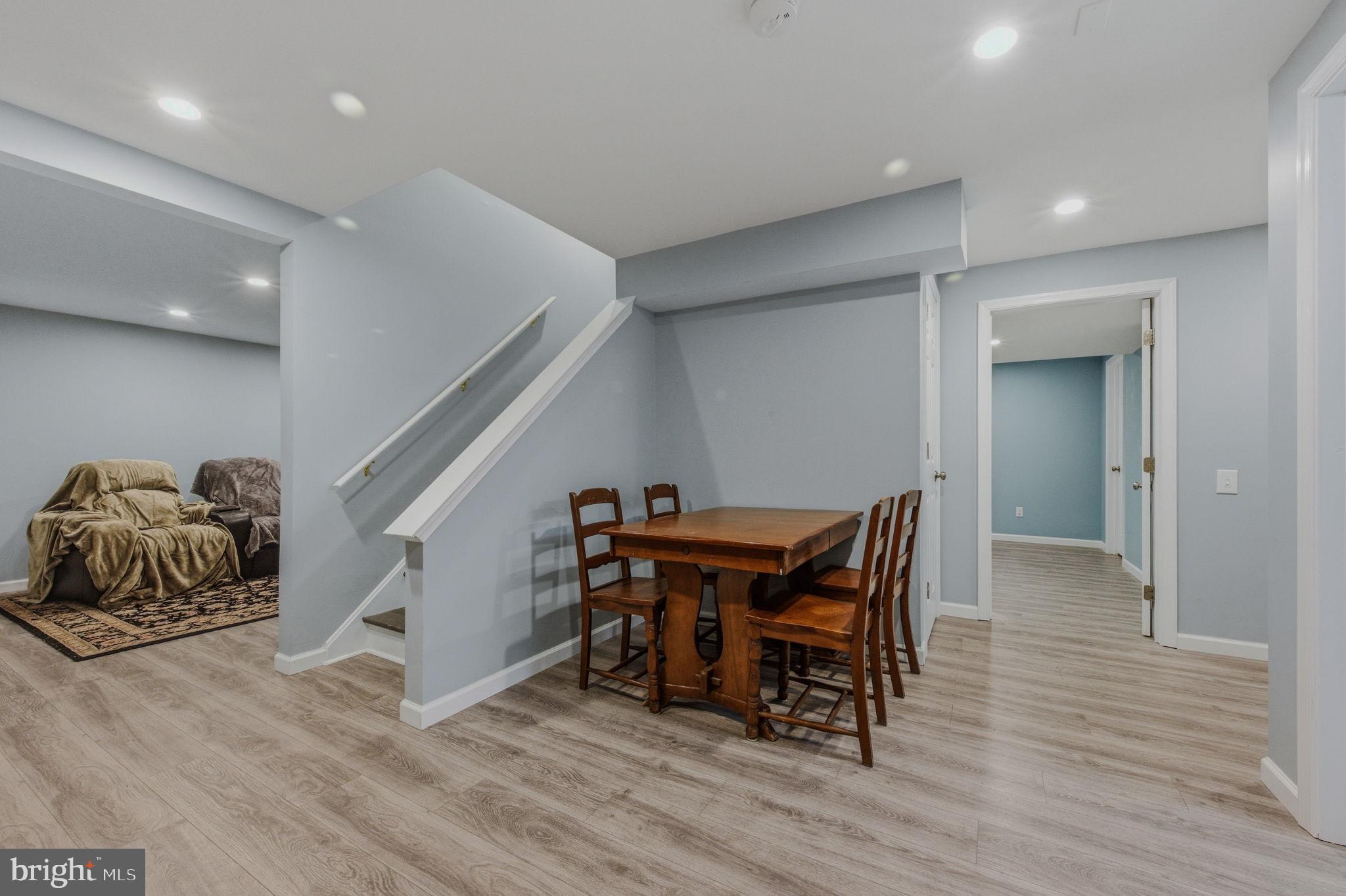 THE LEGENDS - Residential