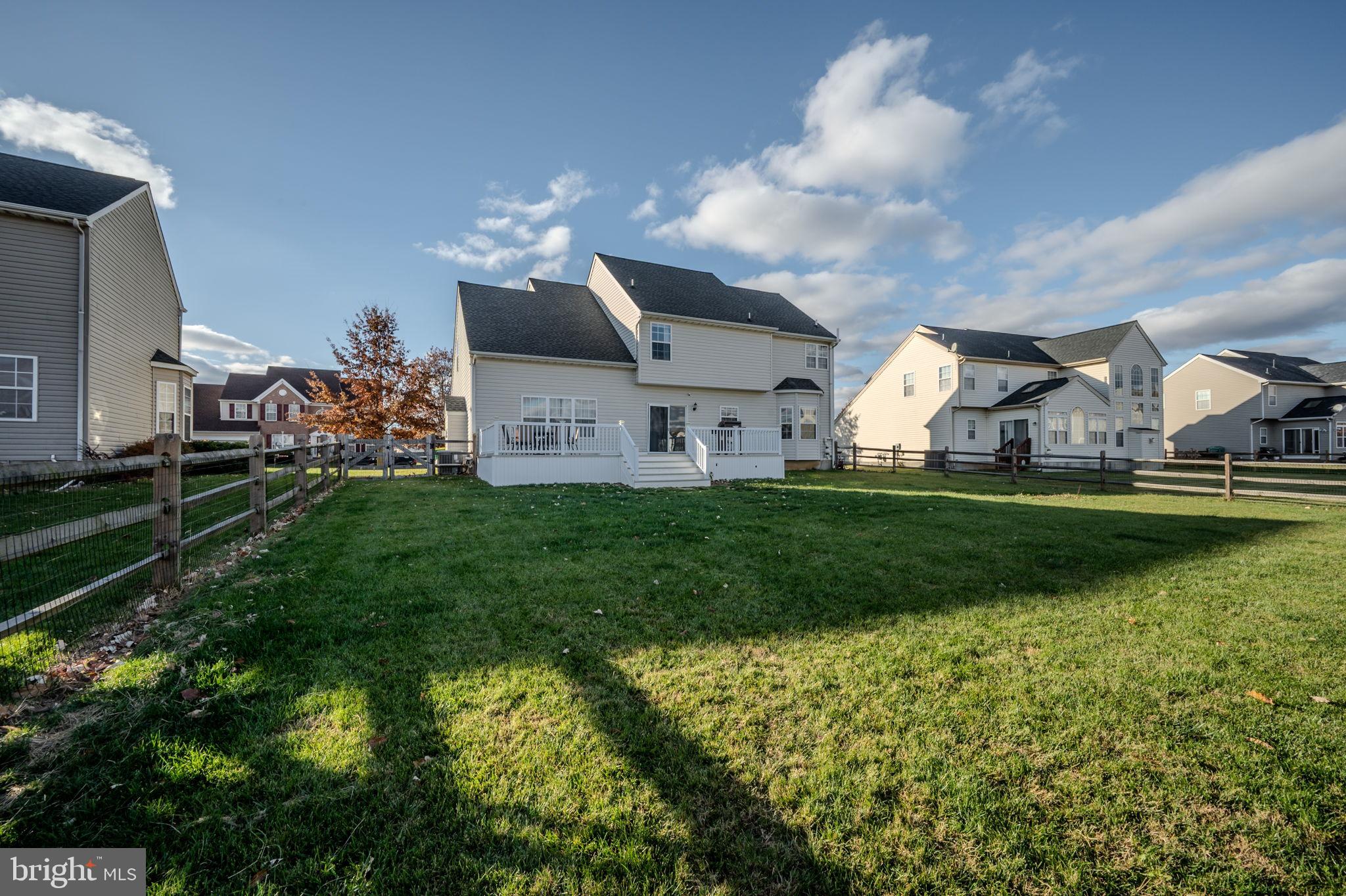 THE LEGENDS - Residential