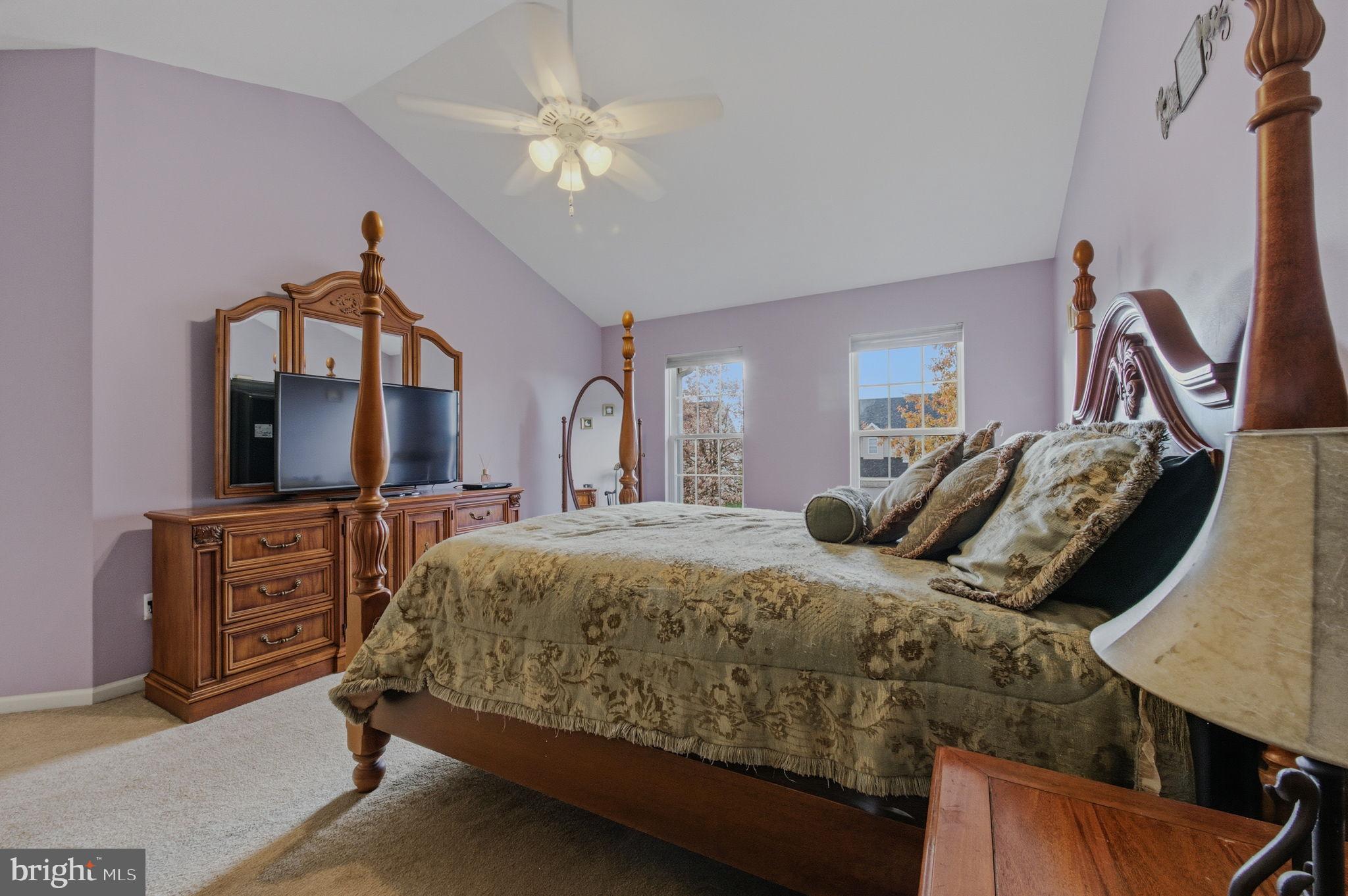 THE LEGENDS - Residential