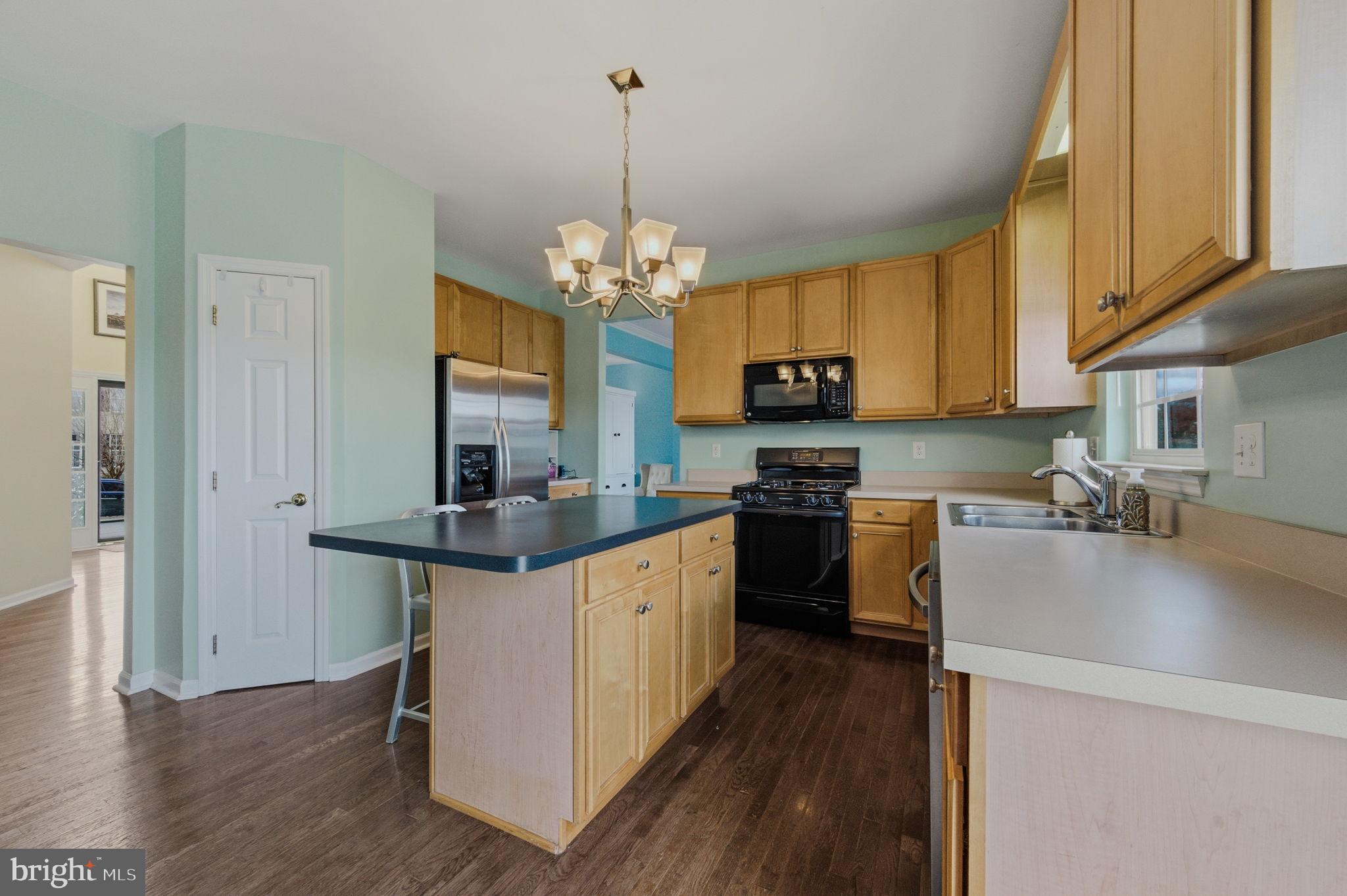 THE LEGENDS - Residential