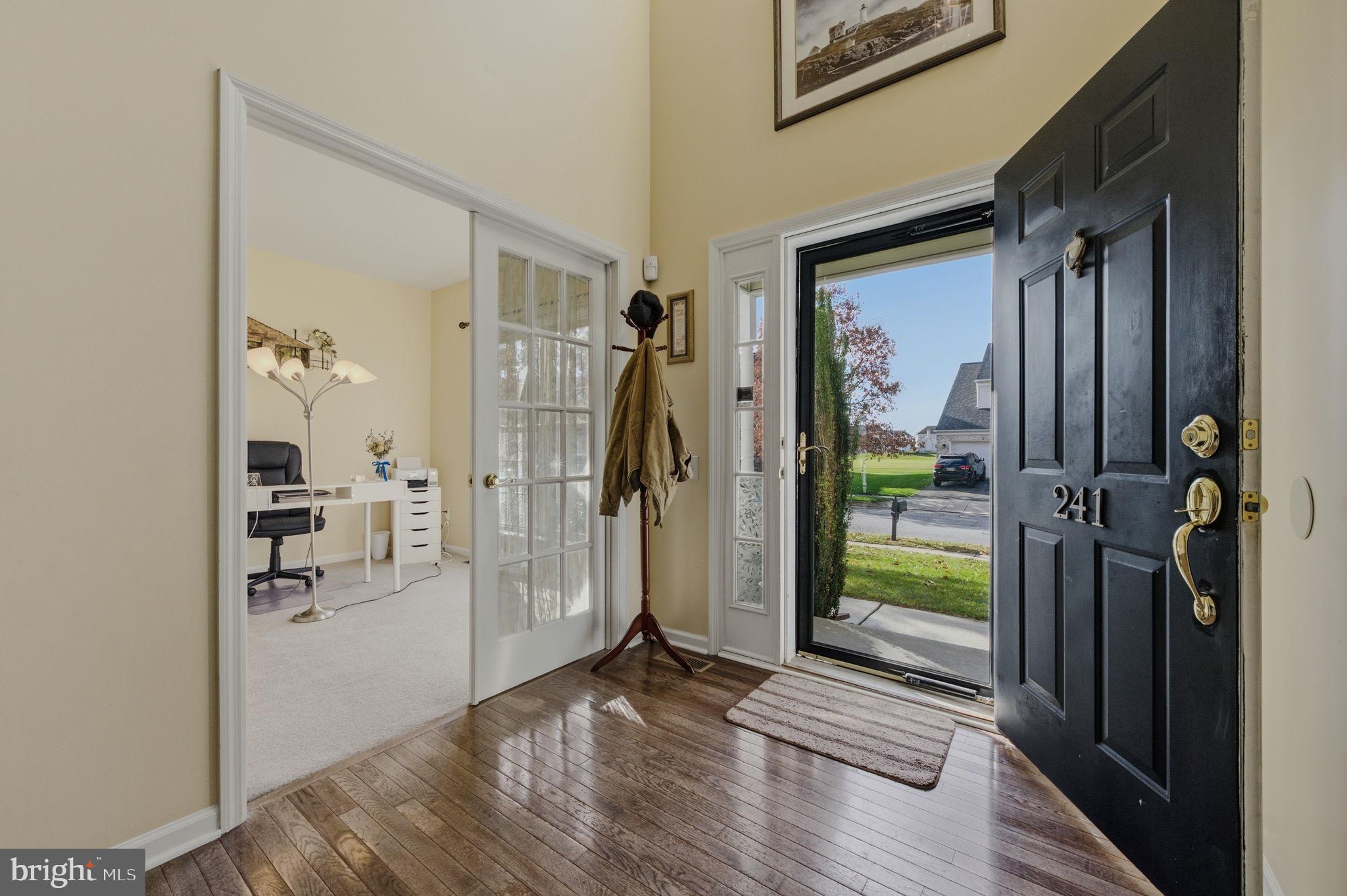 THE LEGENDS - Residential