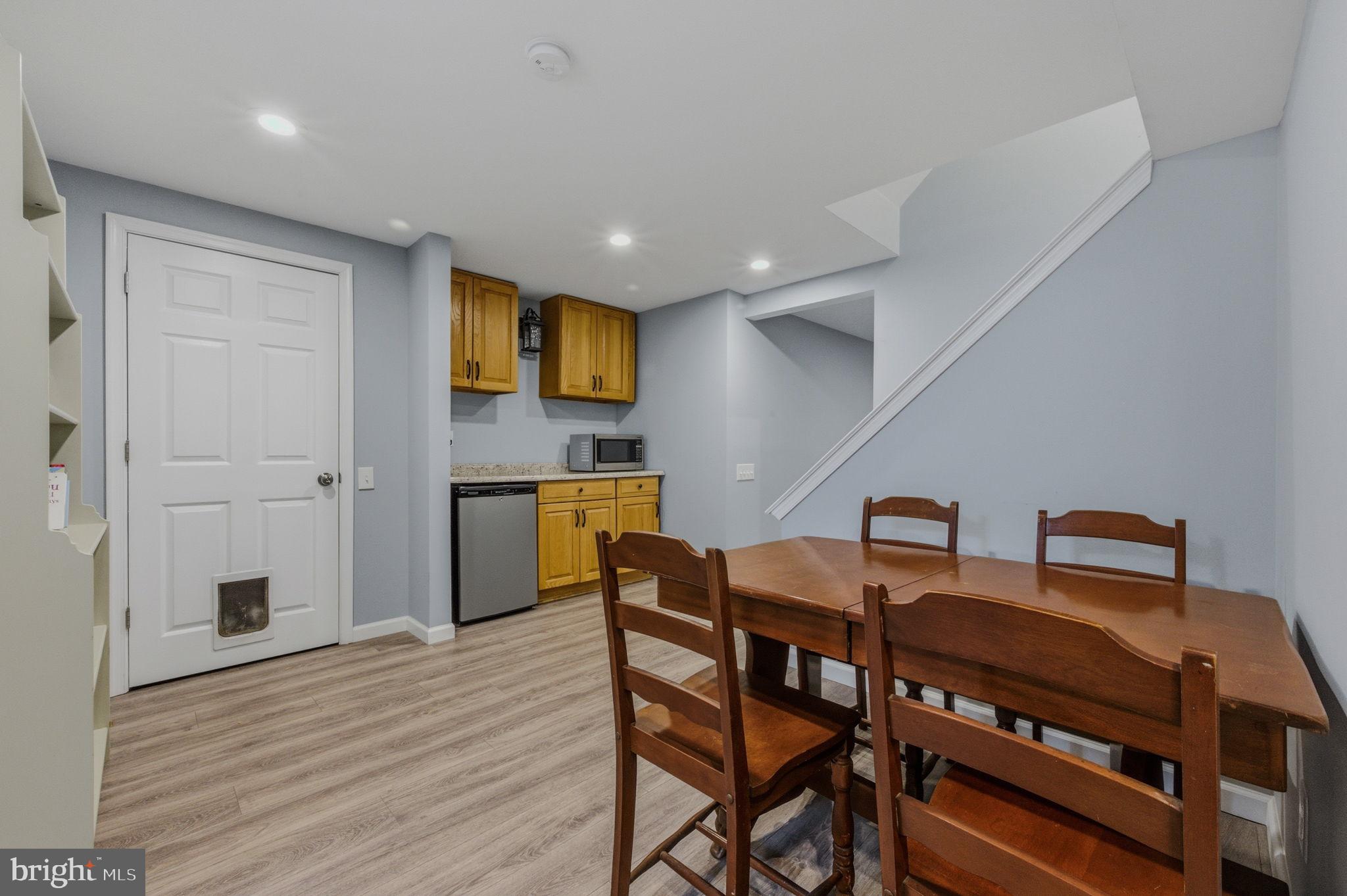 THE LEGENDS - Residential