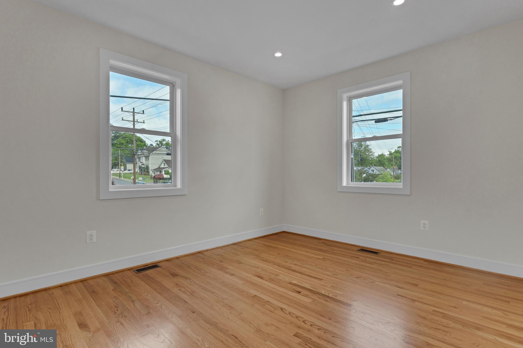 DOUGLAS PARK - Residential