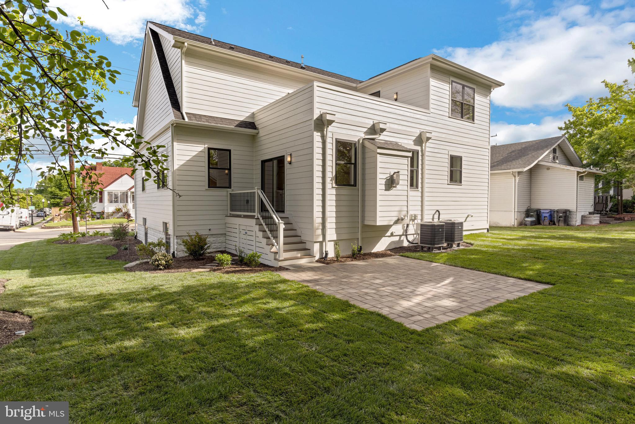 DOUGLAS PARK - Residential