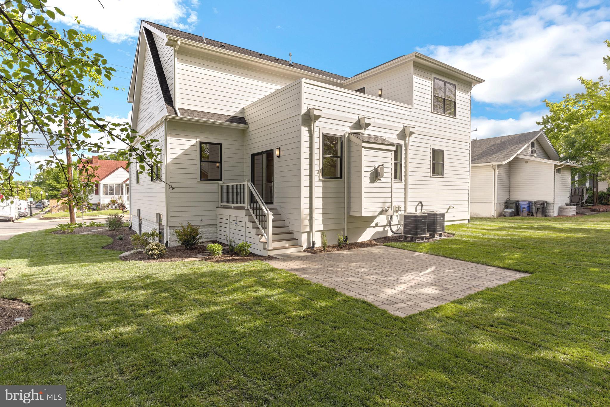 DOUGLAS PARK - Residential