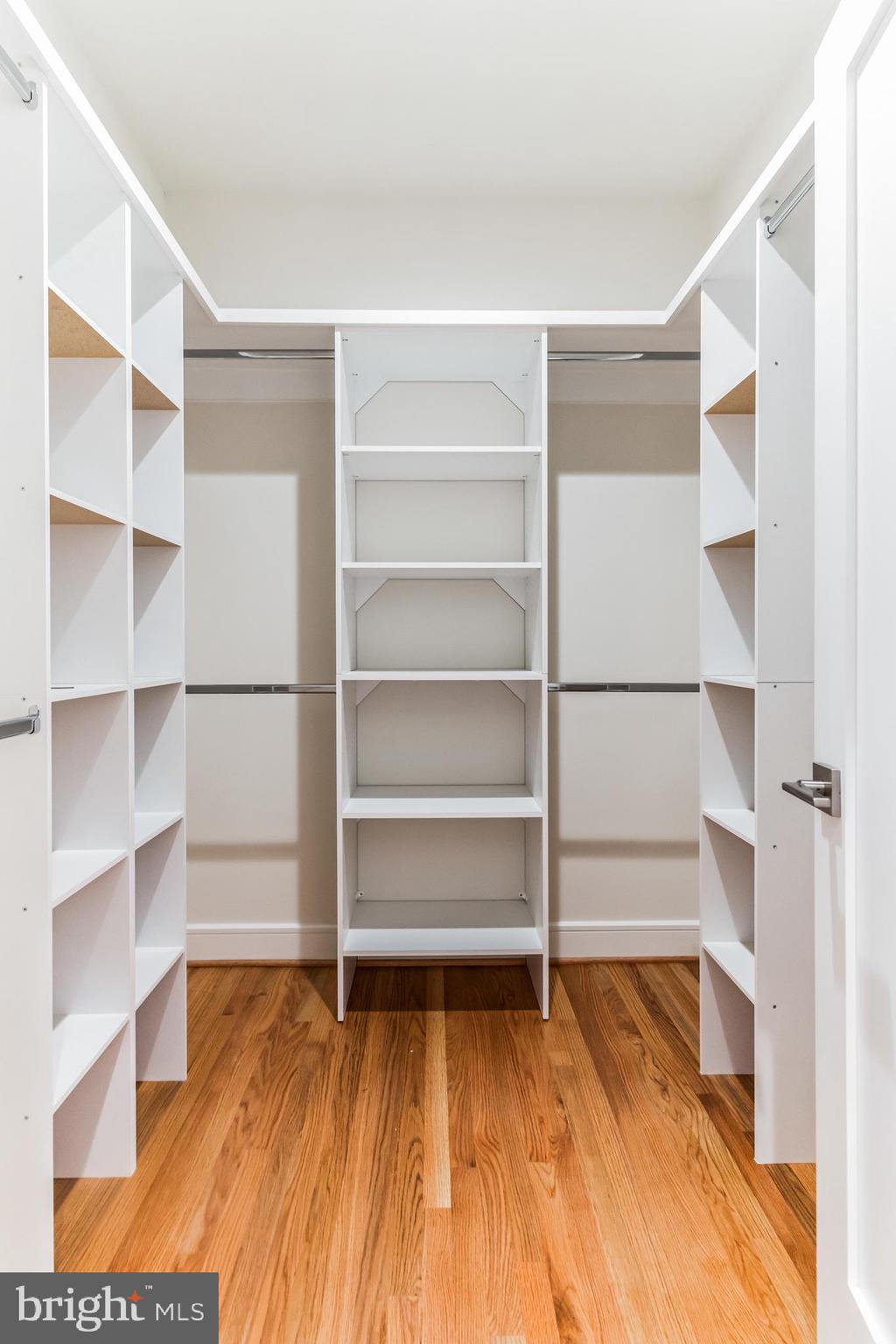 DOUGLAS PARK - Residential