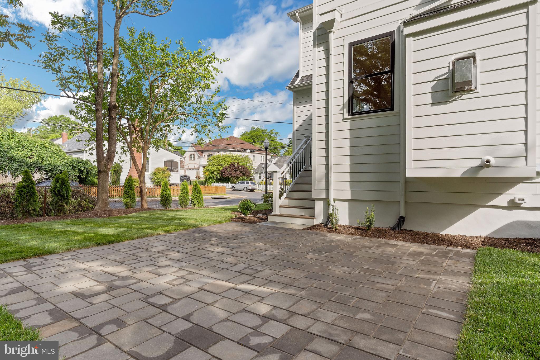 DOUGLAS PARK - Residential