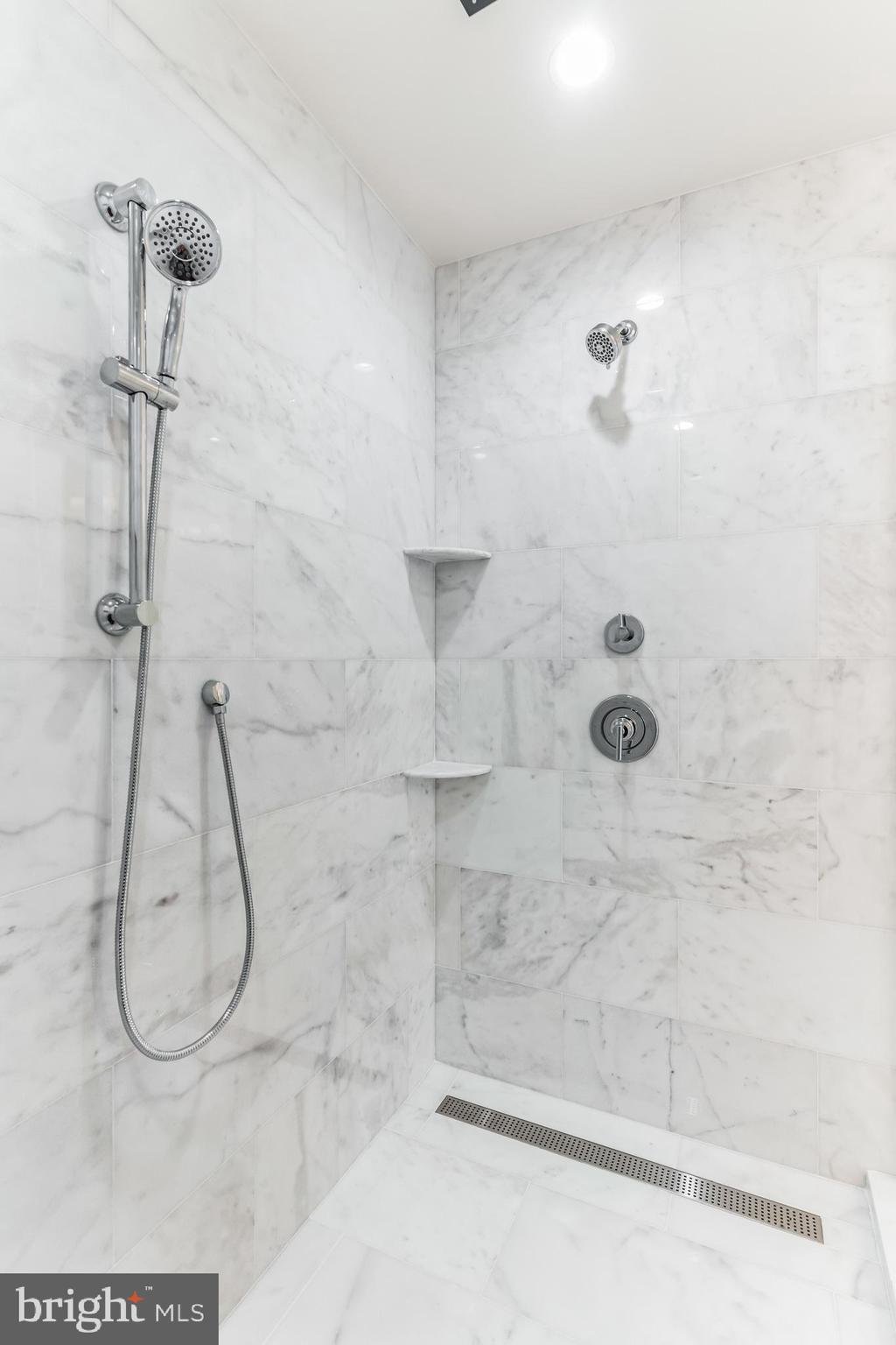 DOUGLAS PARK - Residential