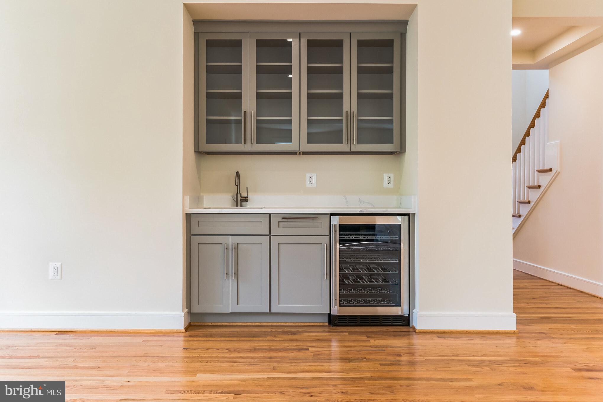 DOUGLAS PARK - Residential