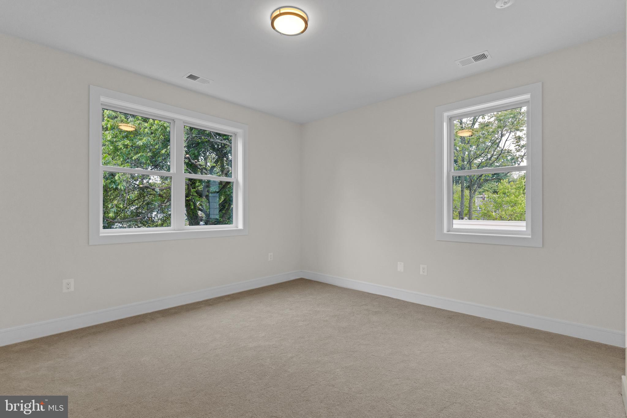 DOUGLAS PARK - Residential