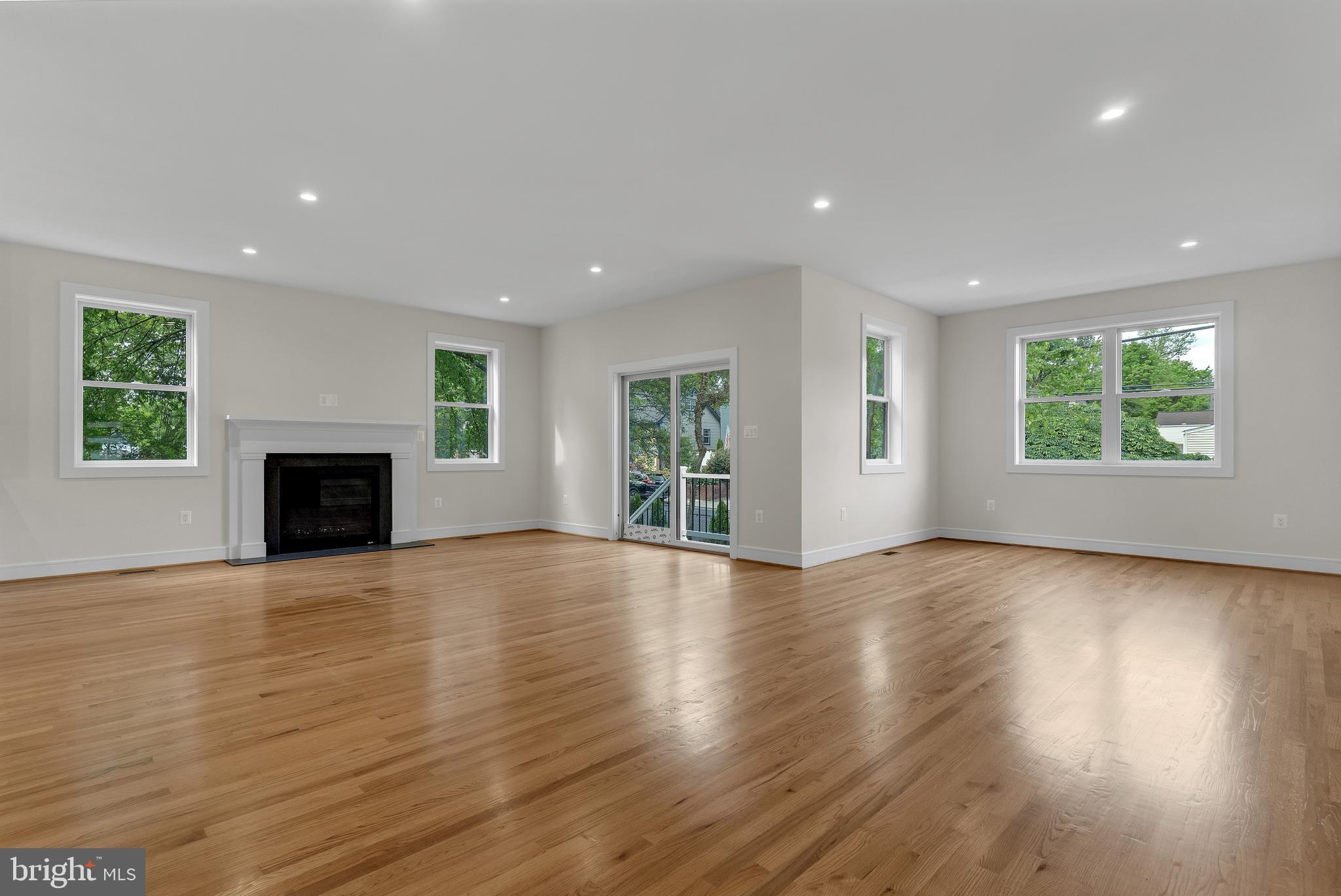 DOUGLAS PARK - Residential