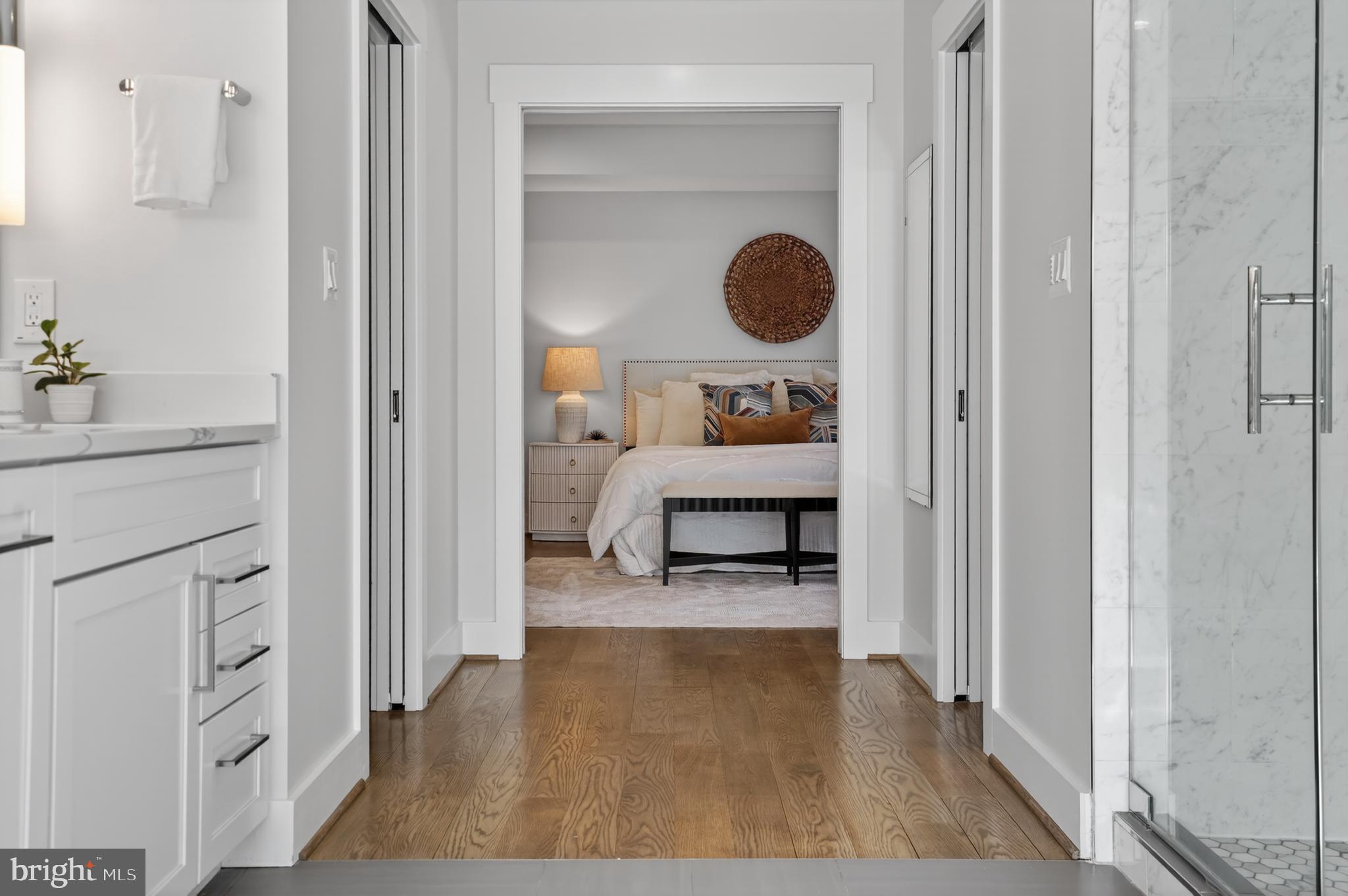 CRESCENT HILLS - Residential