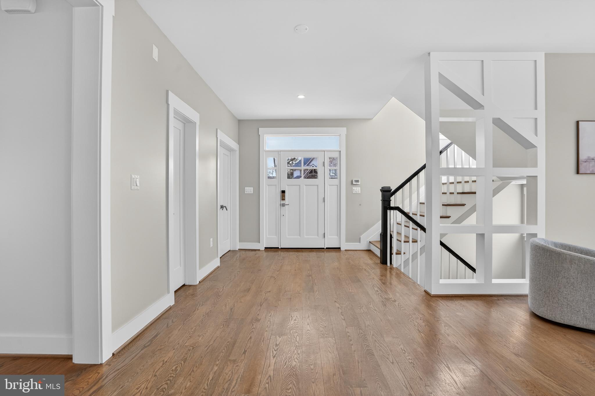 CRESCENT HILLS - Residential