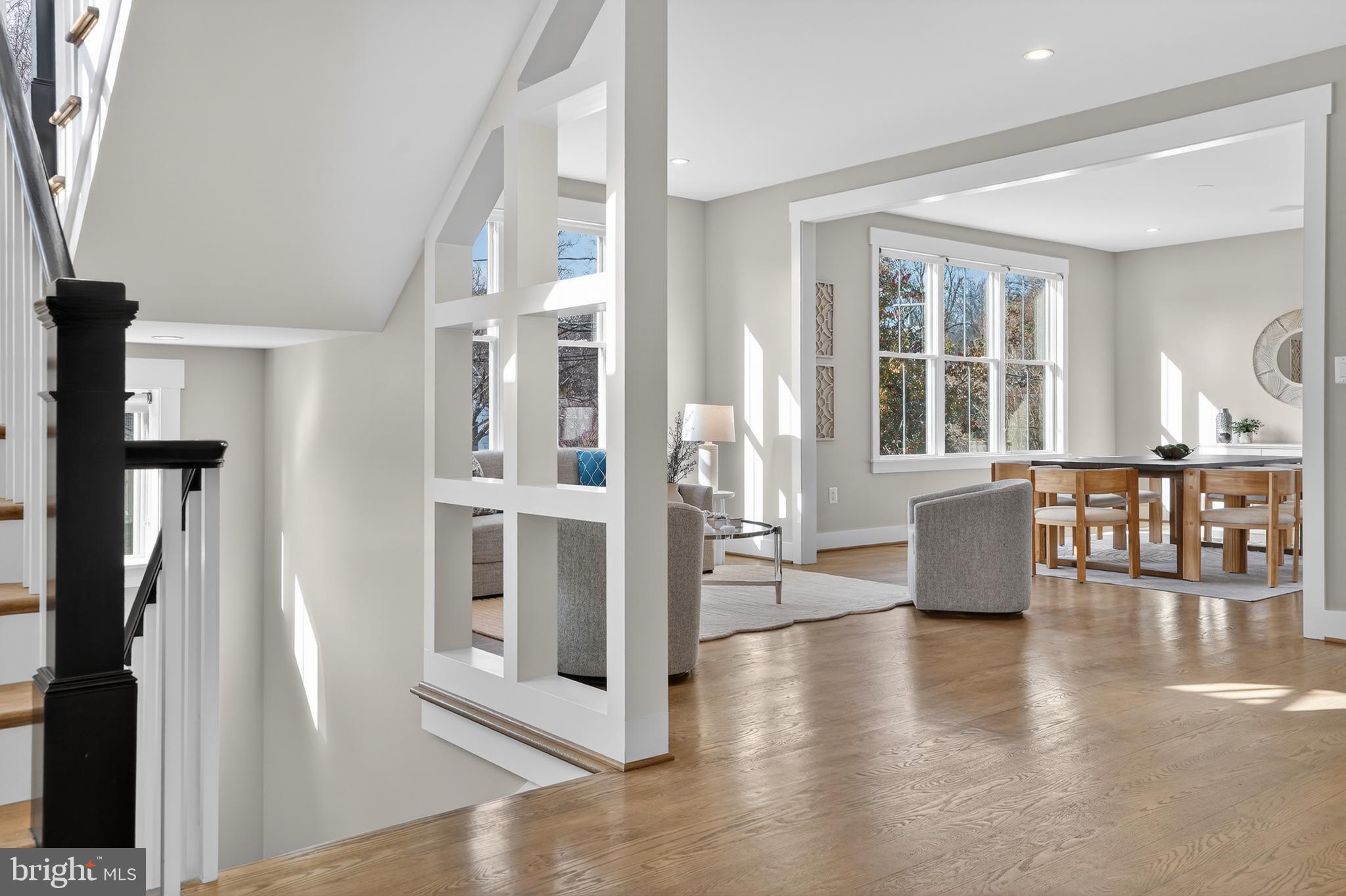 CRESCENT HILLS - Residential