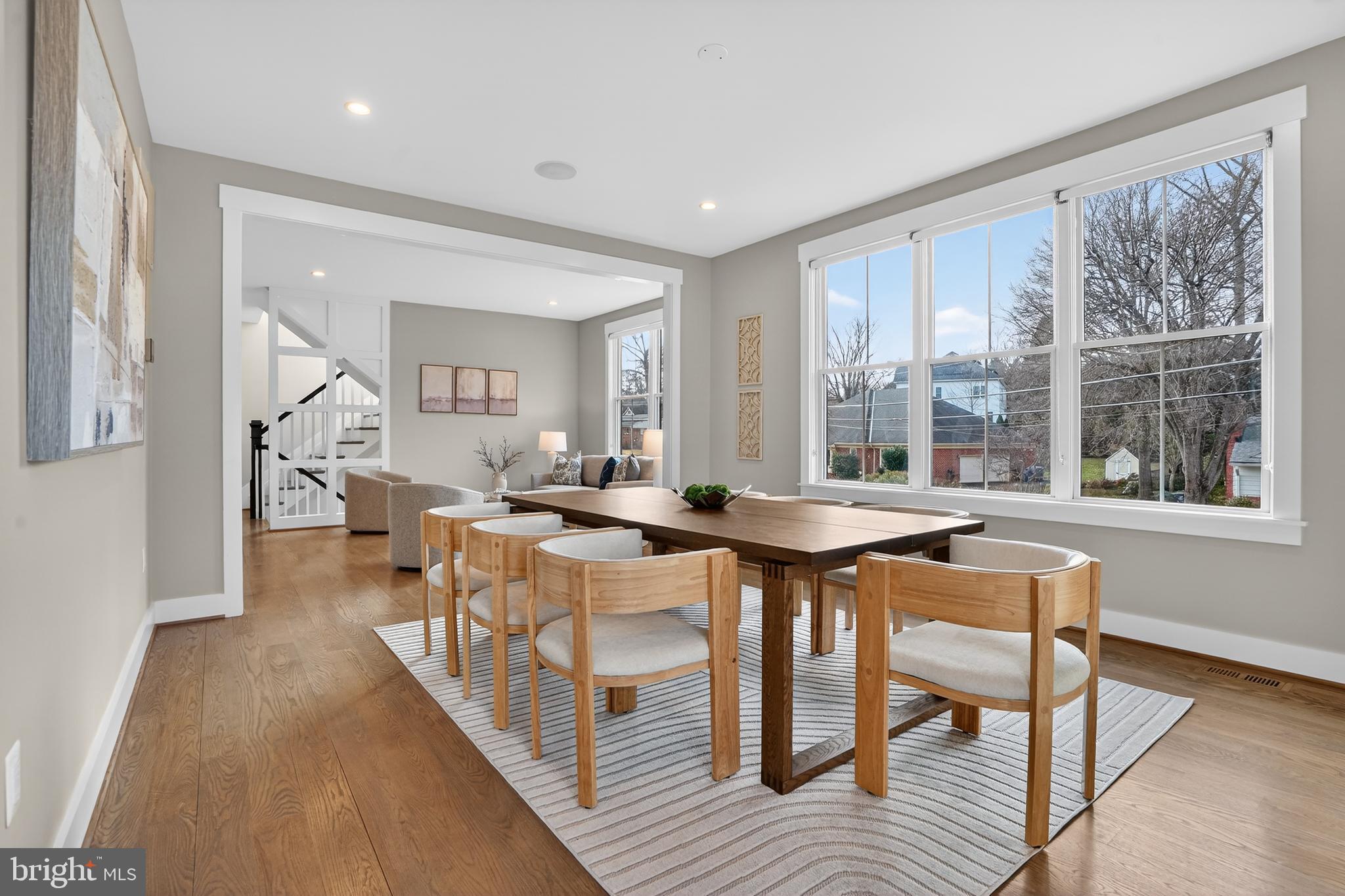 CRESCENT HILLS - Residential