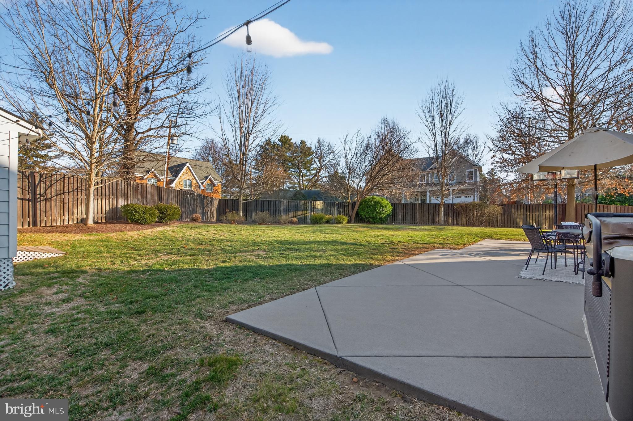 CRESCENT HILLS - Residential