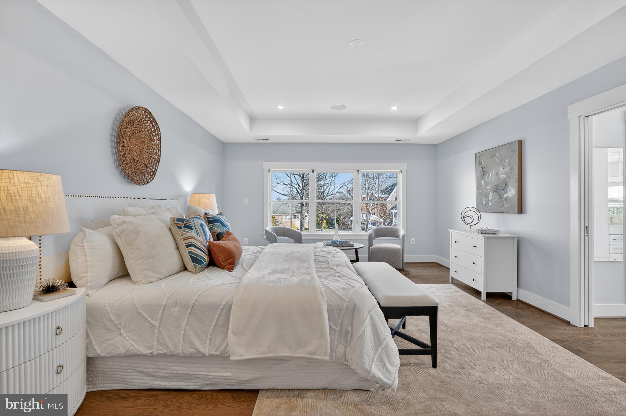 CRESCENT HILLS - Residential