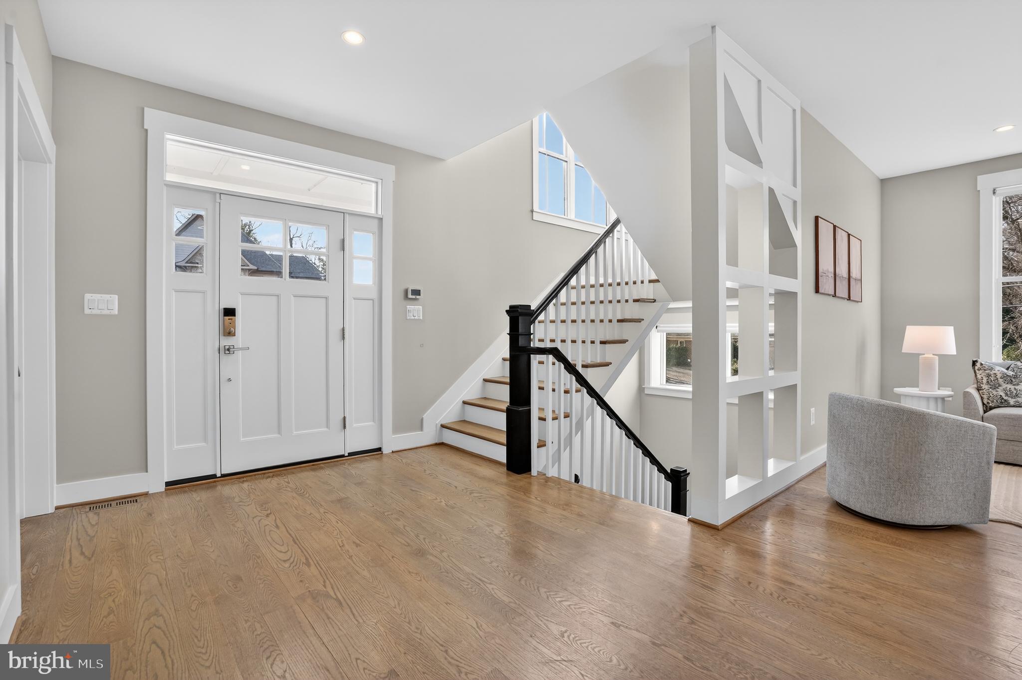 CRESCENT HILLS - Residential