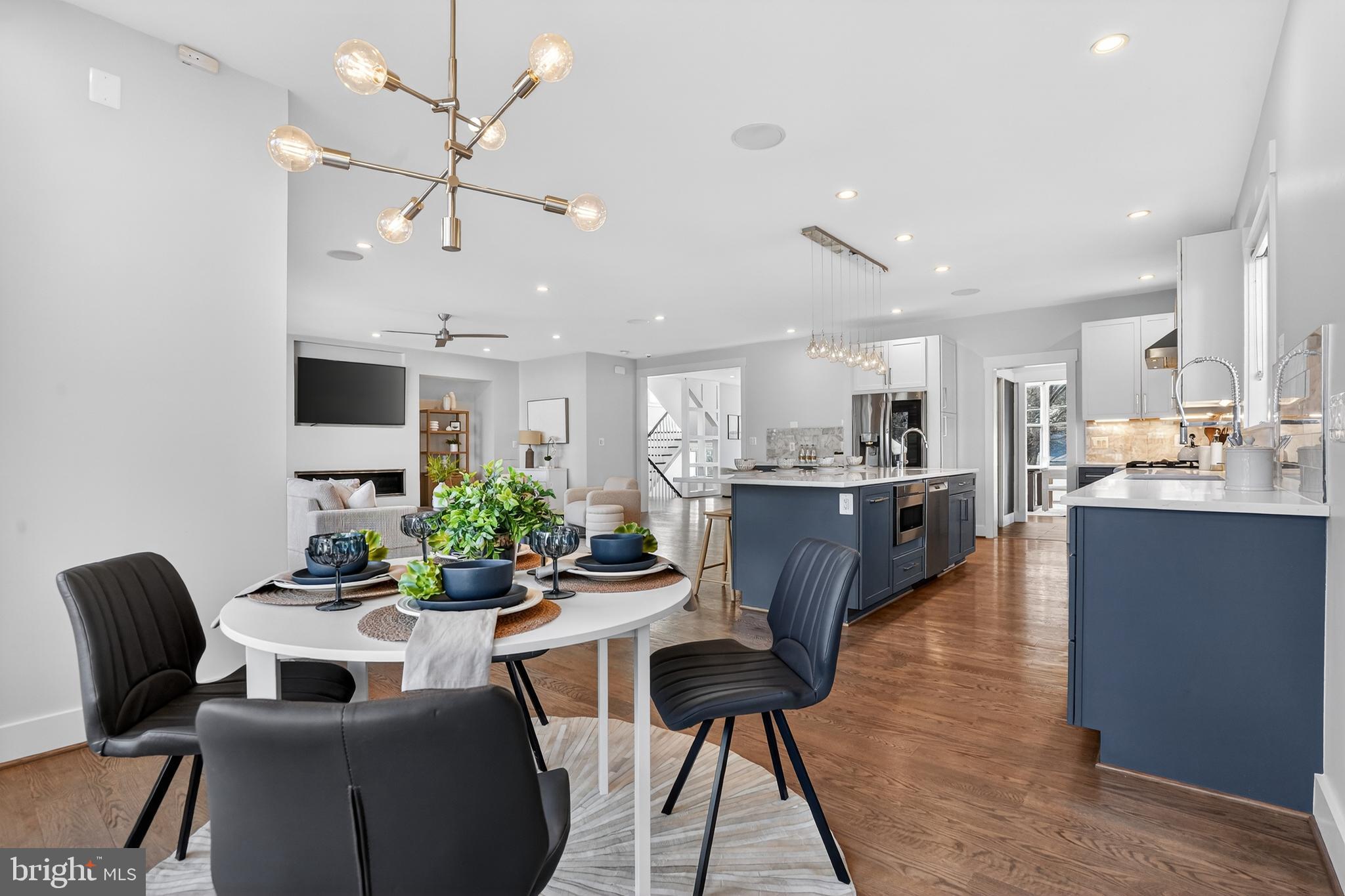 CRESCENT HILLS - Residential