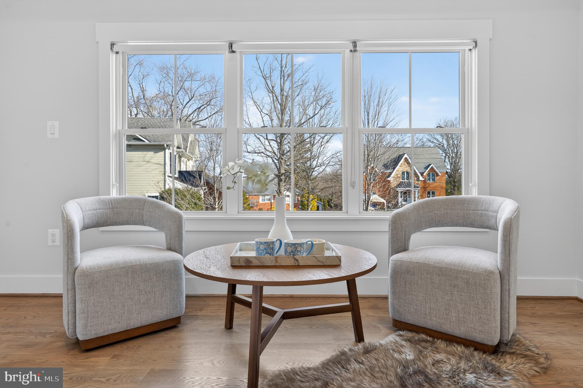 CRESCENT HILLS - Residential