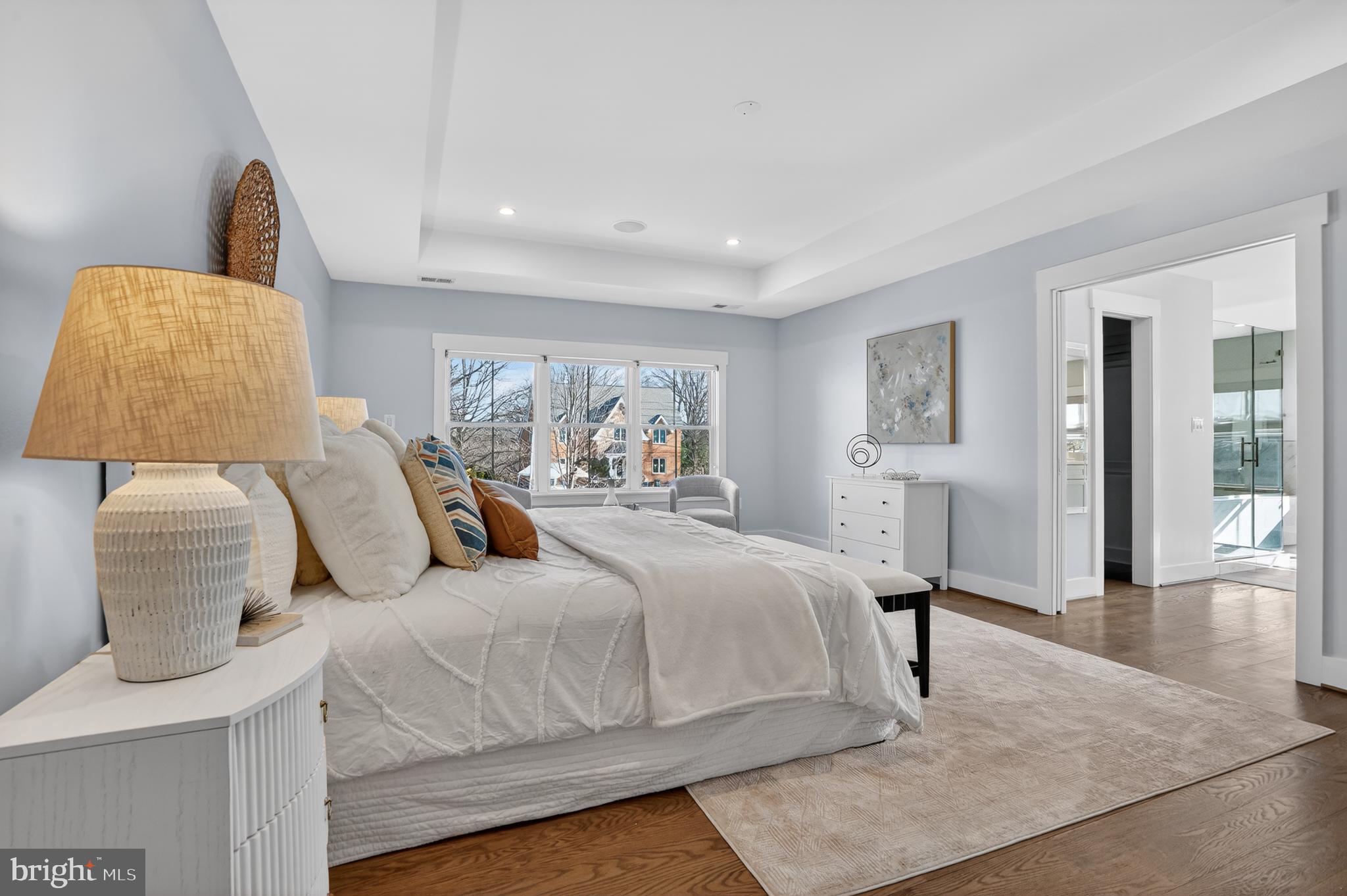 CRESCENT HILLS - Residential