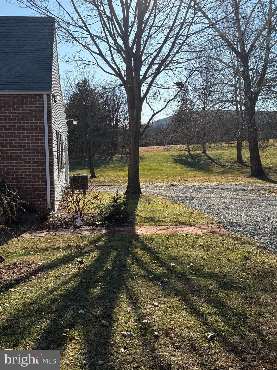 195 E YELLOWBREECHES ROAD