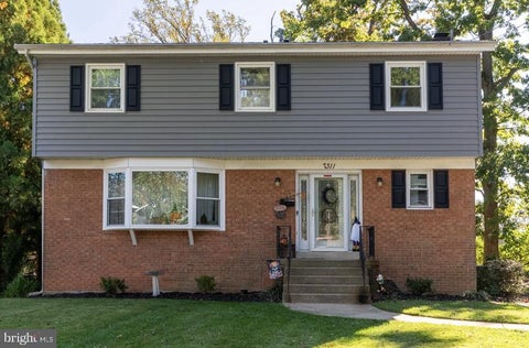 Photo of 7311 Statecrest Drive, ANNANDALE, VA 22003 (MLS # VAFX2348046)