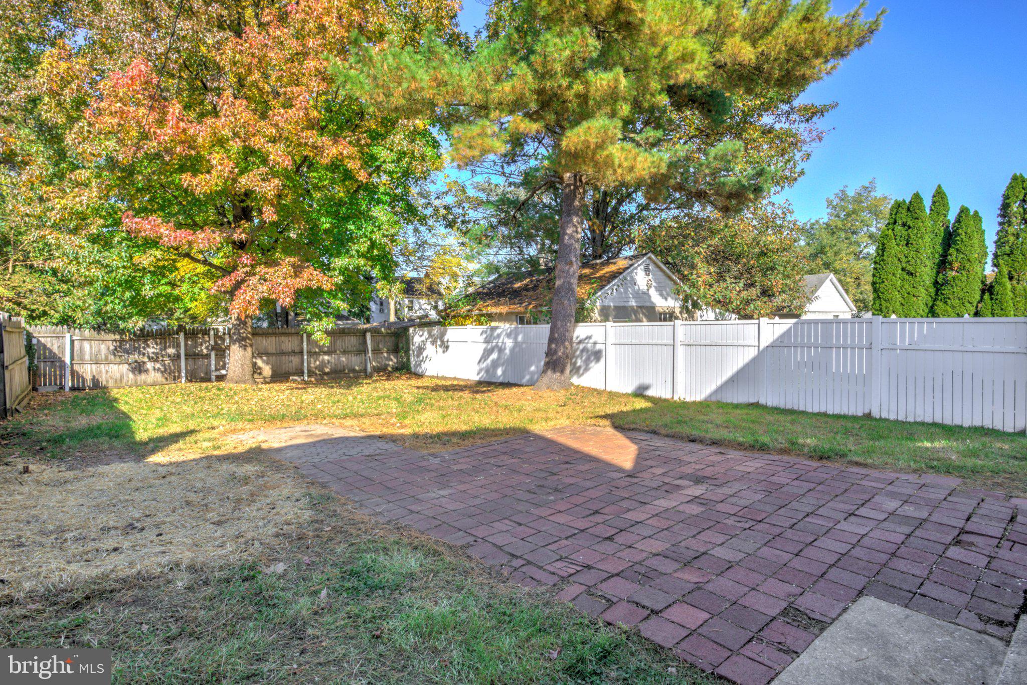 323 E MAPLE STREET